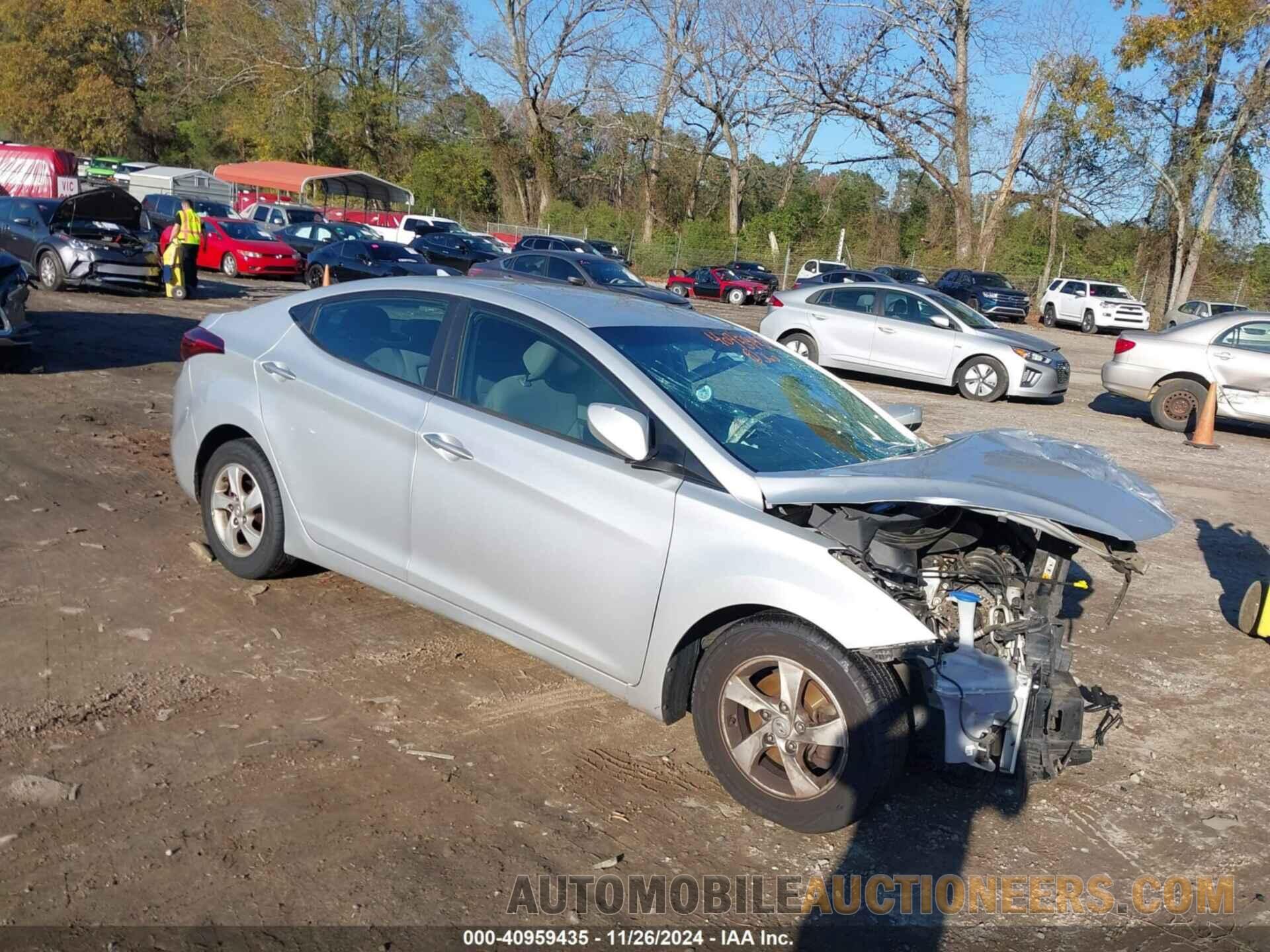 5NPDH4AE2FH580424 HYUNDAI ELANTRA 2015