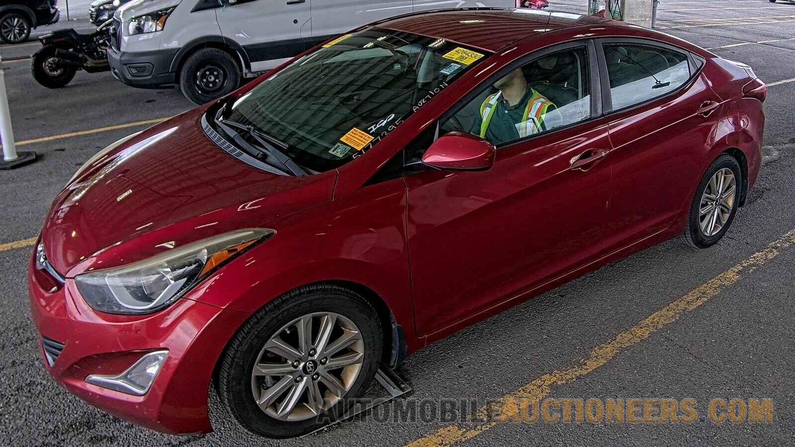 5NPDH4AE2GH653812 Hyundai Elantra SE 2016