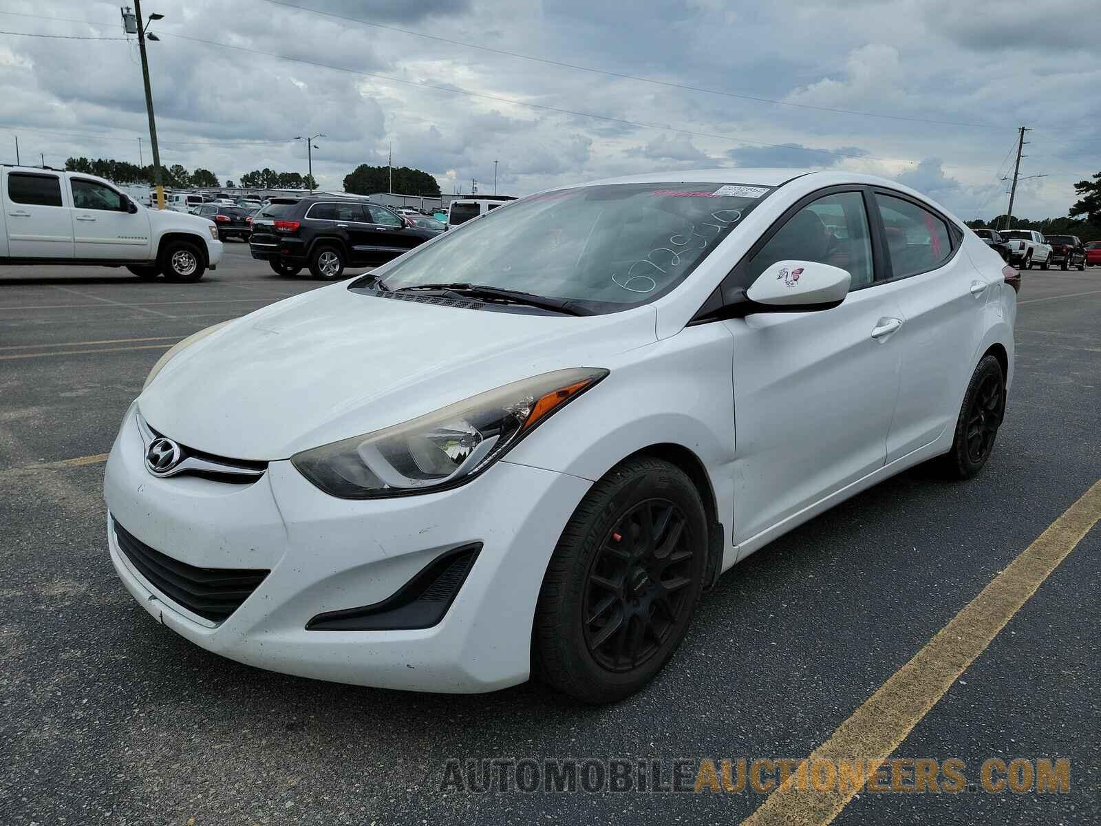 5NPDH4AE2GH672540 Hyundai Elantra SE 2016