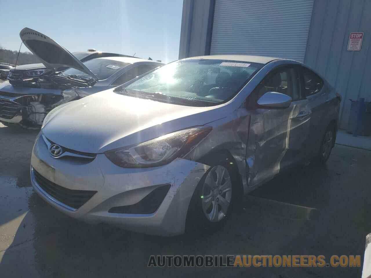 5NPDH4AE2GH732817 HYUNDAI ELANTRA 2016