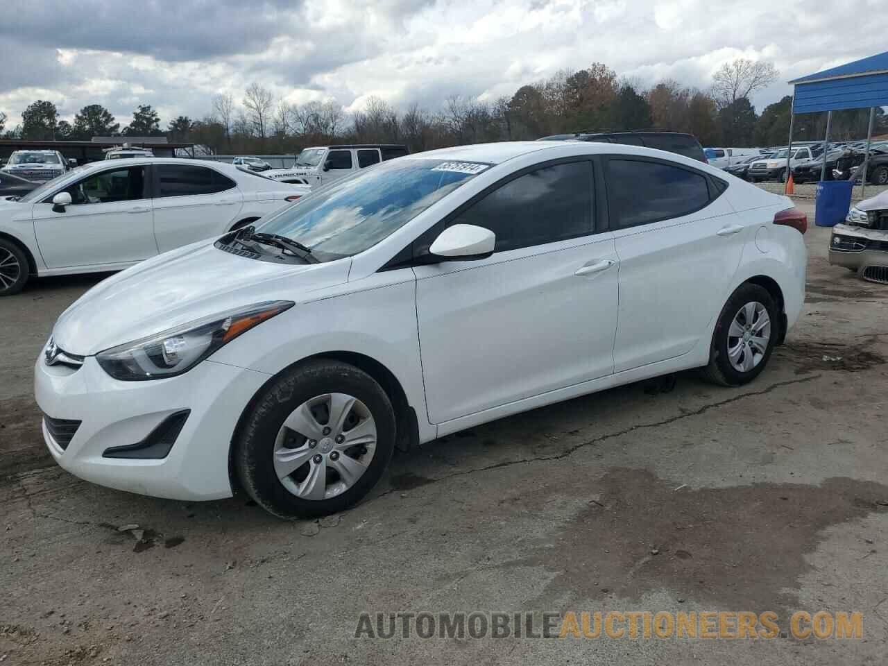 5NPDH4AE2GH733773 HYUNDAI ELANTRA 2016