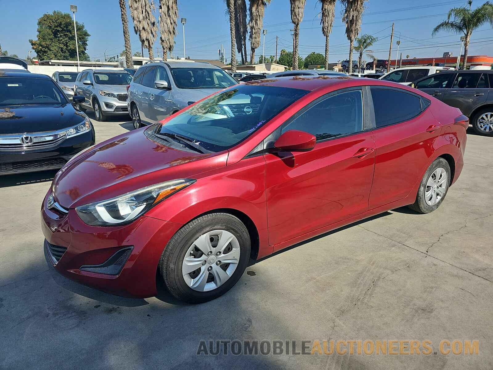 5NPDH4AE2GH747432 Hyundai Elantra SE 2016