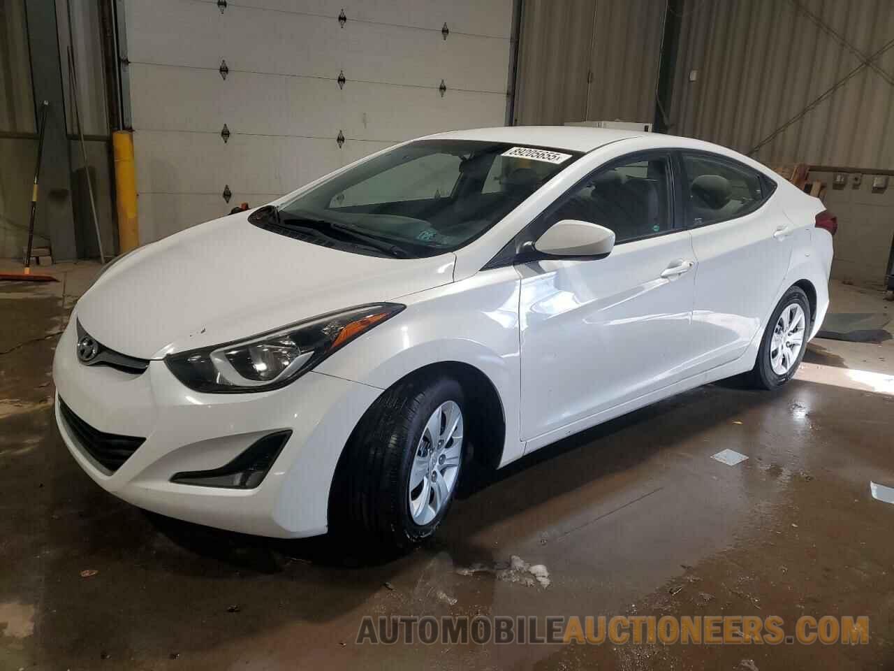 5NPDH4AE2GH784805 HYUNDAI ELANTRA 2016