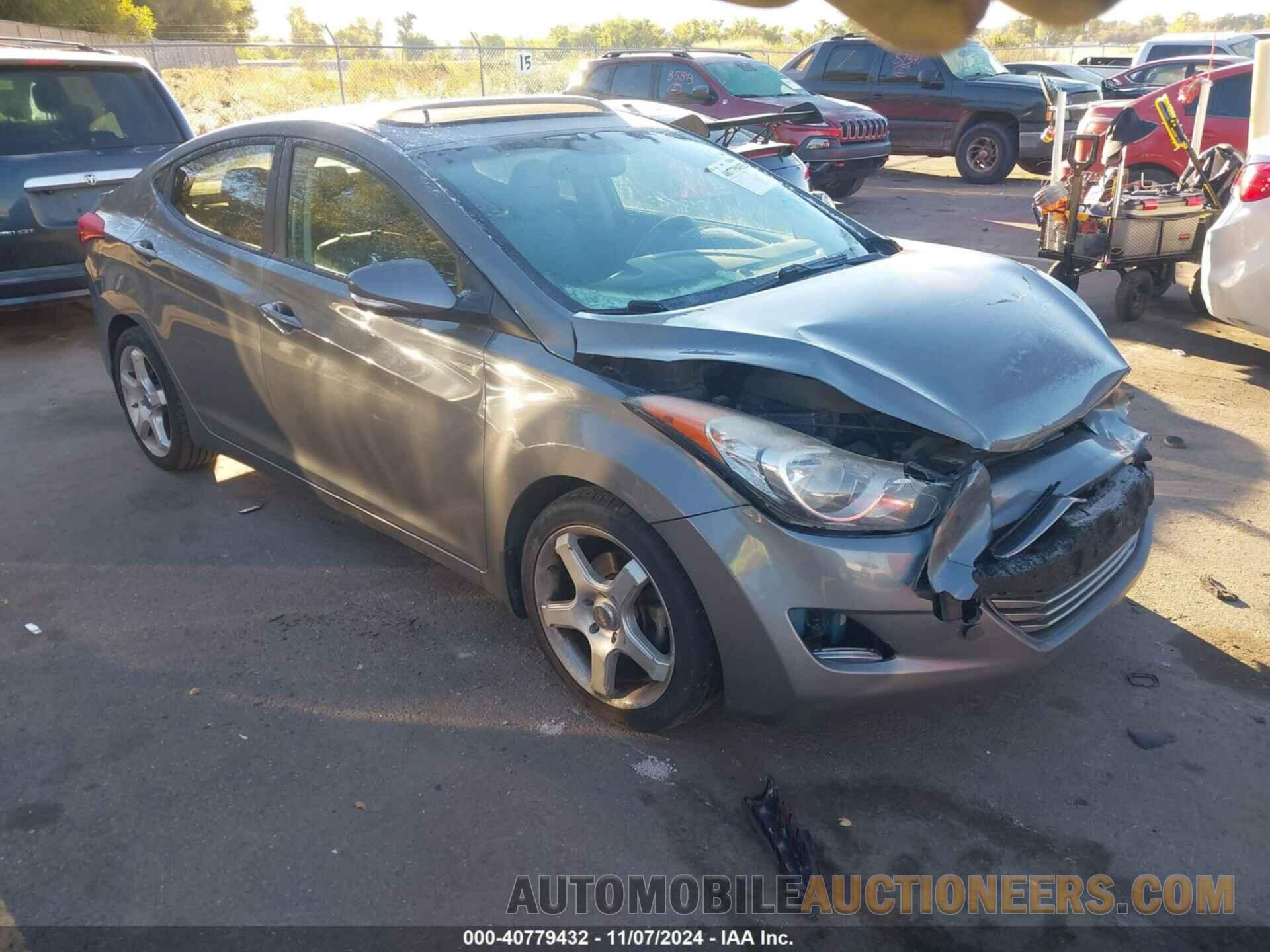 5NPDH4AE3DH176139 HYUNDAI ELANTRA 2013