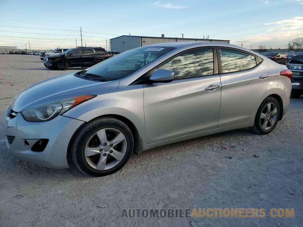 5NPDH4AE3DH195130 HYUNDAI ELANTRA 2013