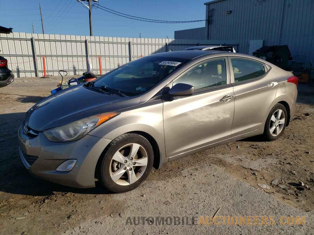 5NPDH4AE3DH204697 HYUNDAI ELANTRA 2013