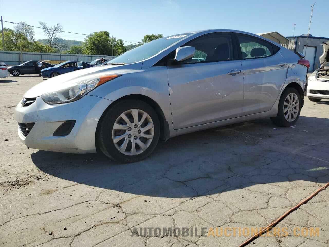 5NPDH4AE3DH226621 HYUNDAI ELANTRA 2013