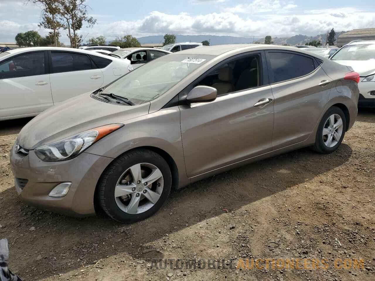 5NPDH4AE3DH230751 HYUNDAI ELANTRA 2013