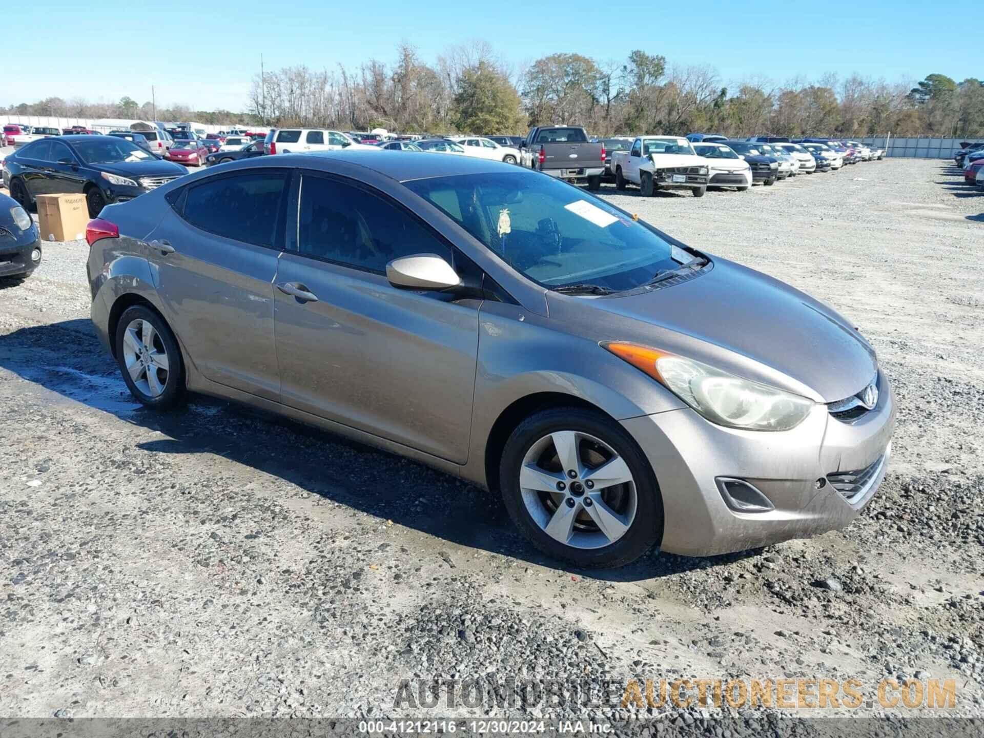 5NPDH4AE3DH265855 HYUNDAI ELANTRA 2013