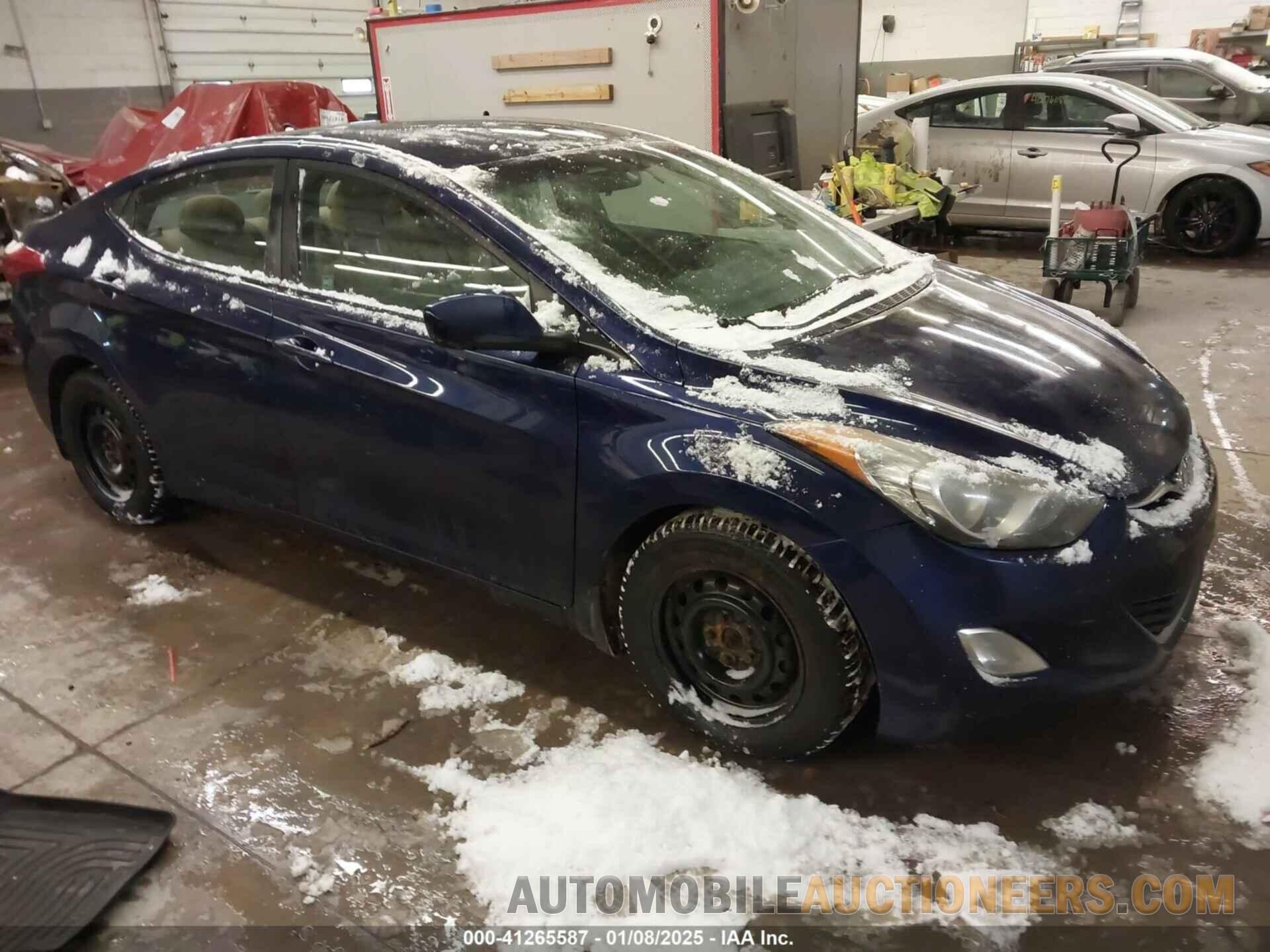 5NPDH4AE3DH285457 HYUNDAI ELANTRA 2013