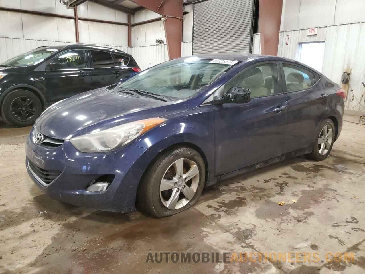 5NPDH4AE3DH301558 HYUNDAI ELANTRA 2013