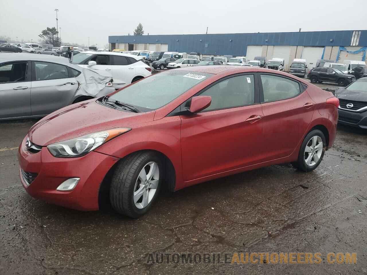 5NPDH4AE3DH303309 HYUNDAI ELANTRA 2013