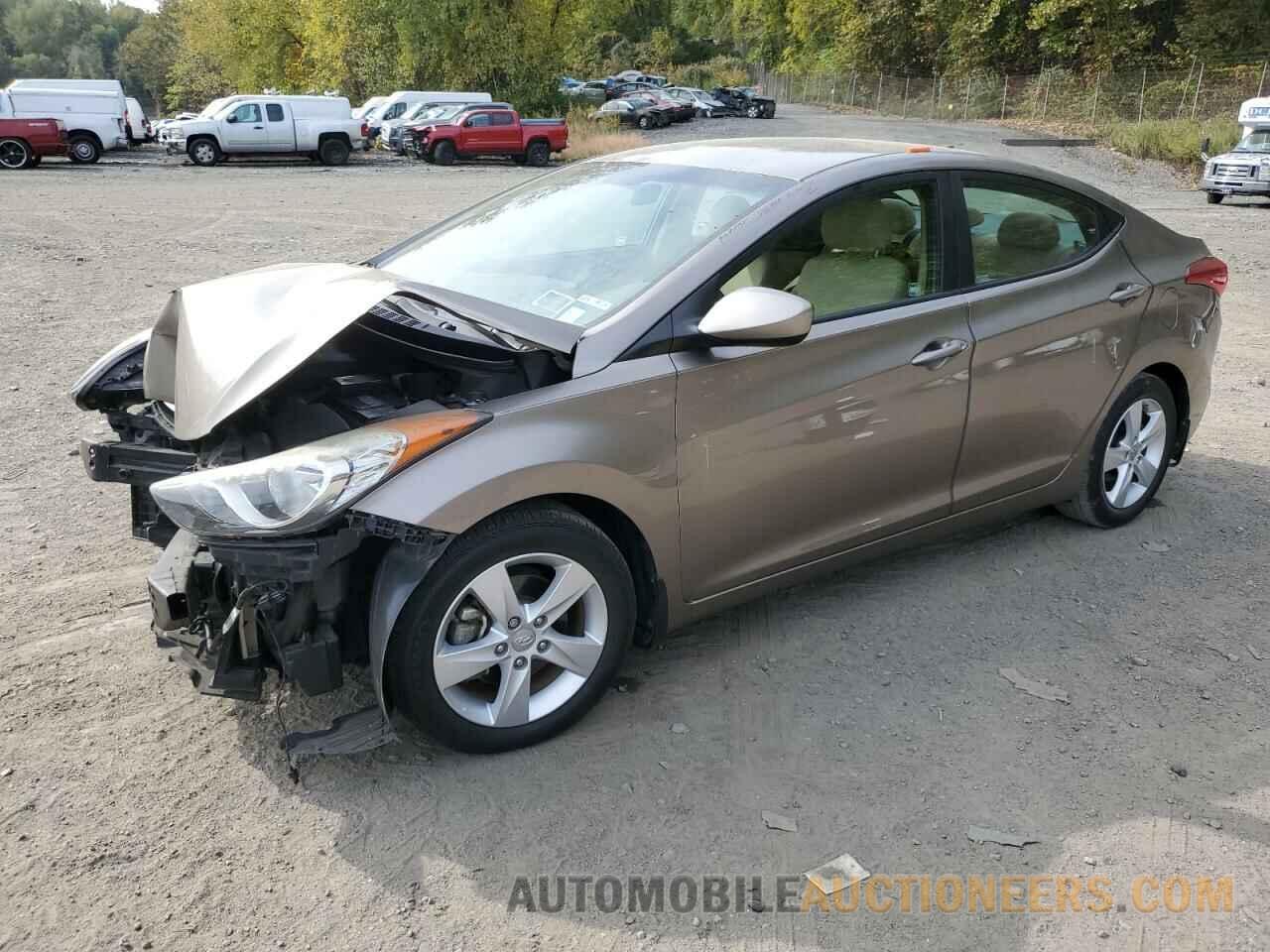 5NPDH4AE3DH307439 HYUNDAI ELANTRA 2013