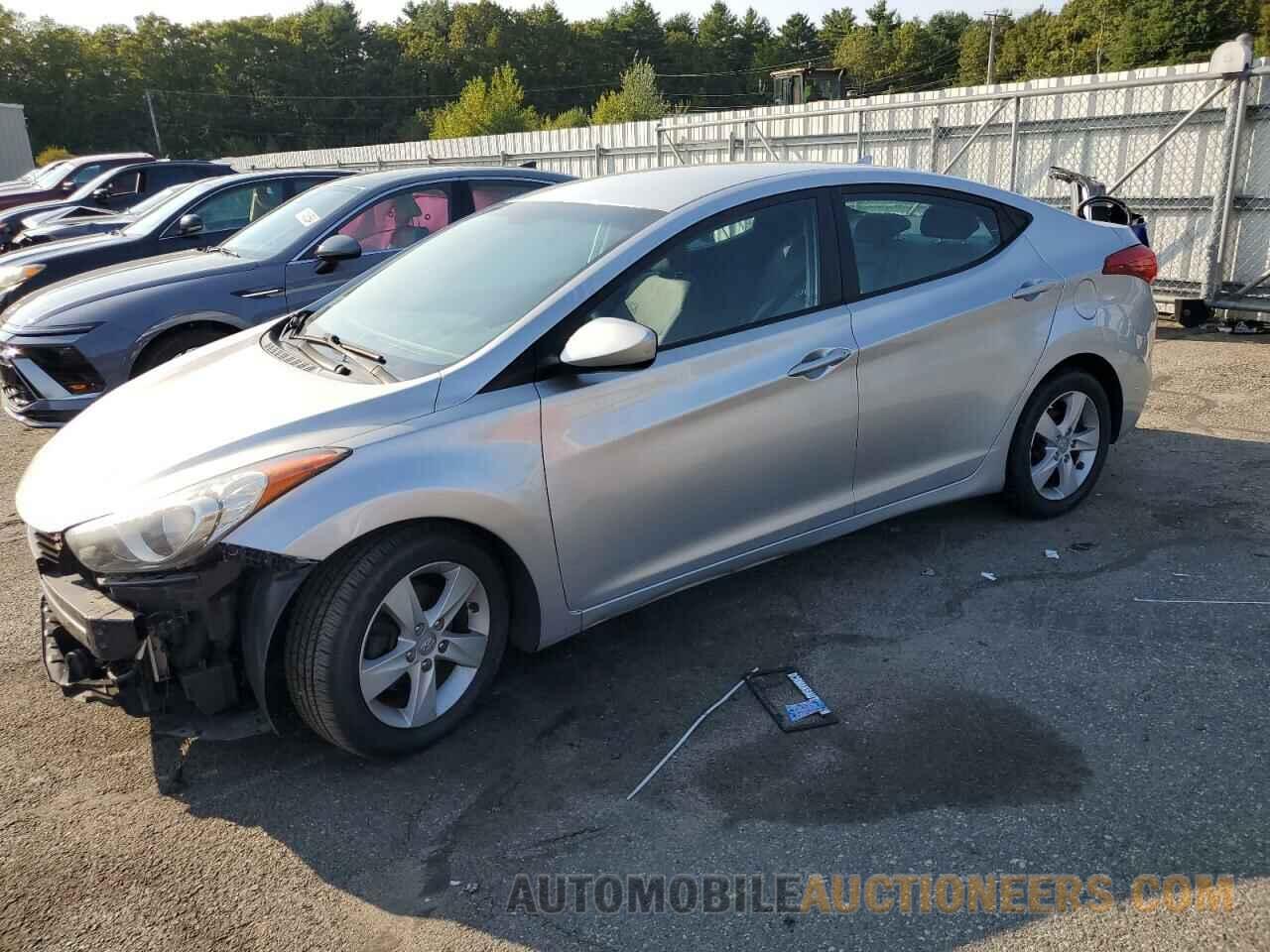 5NPDH4AE3DH322085 HYUNDAI ELANTRA 2013