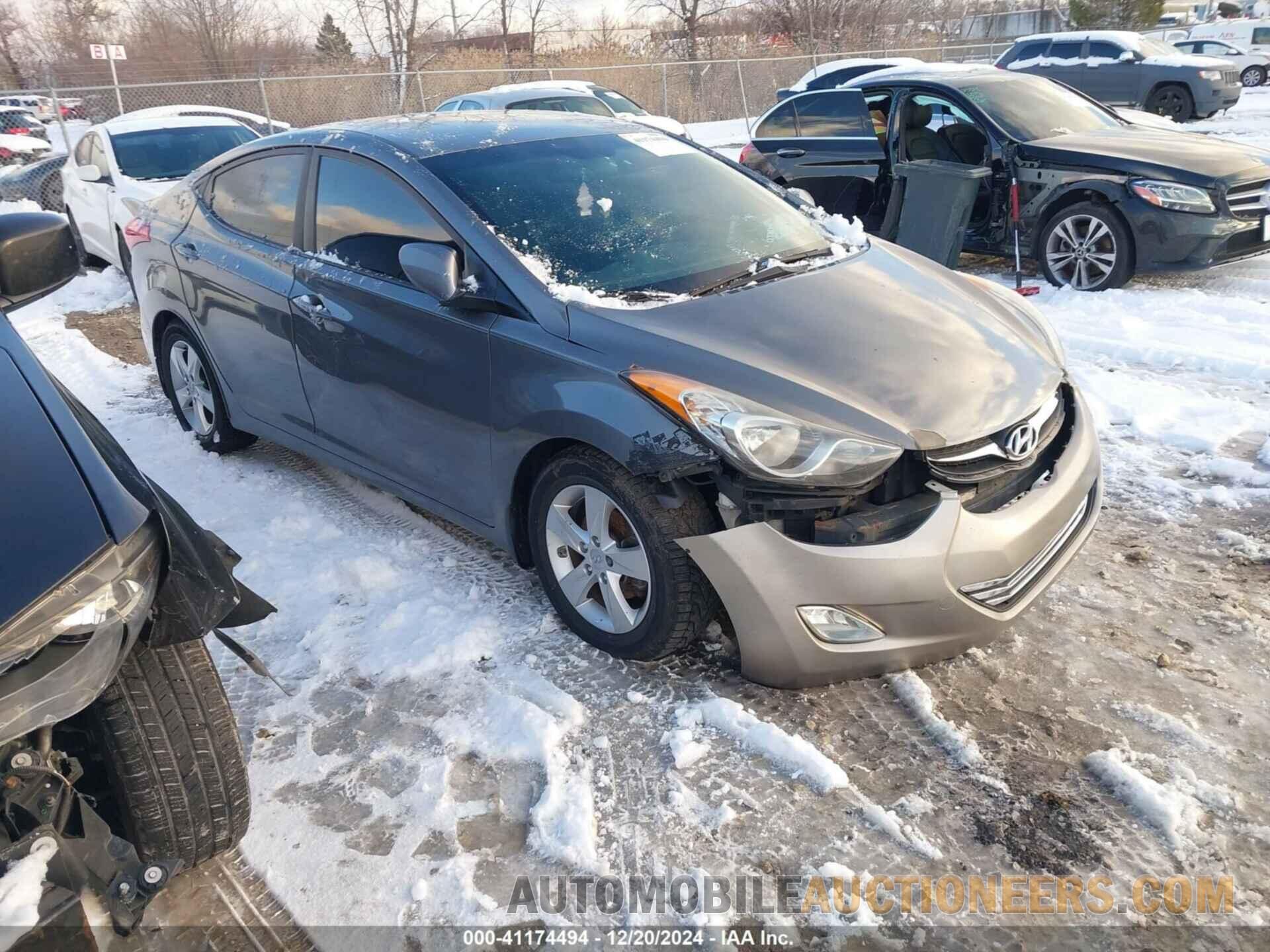 5NPDH4AE3DH372274 HYUNDAI ELANTRA 2013