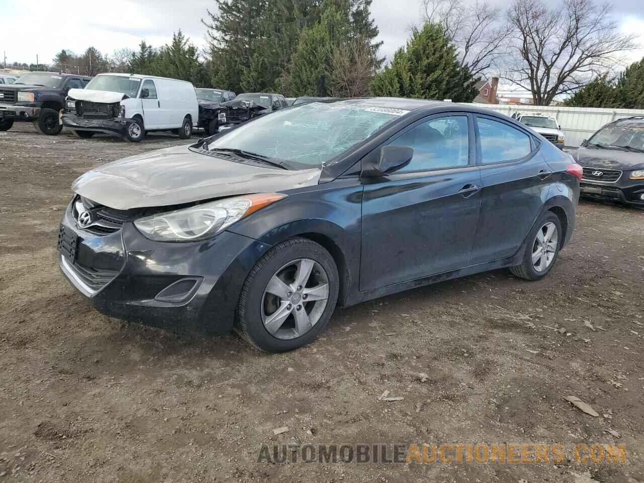 5NPDH4AE3DH374249 HYUNDAI ELANTRA 2013