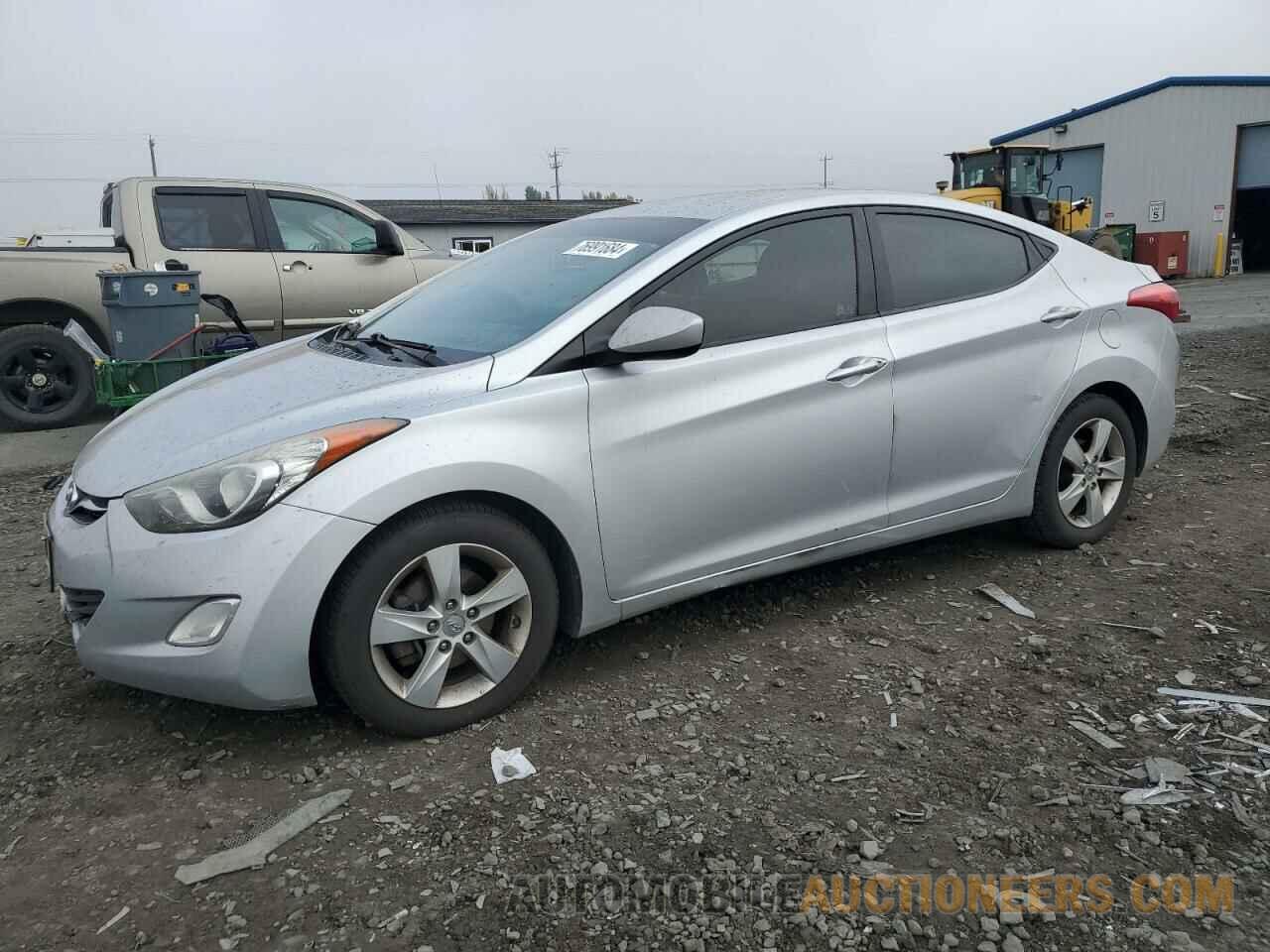 5NPDH4AE3DH377541 HYUNDAI ELANTRA 2013