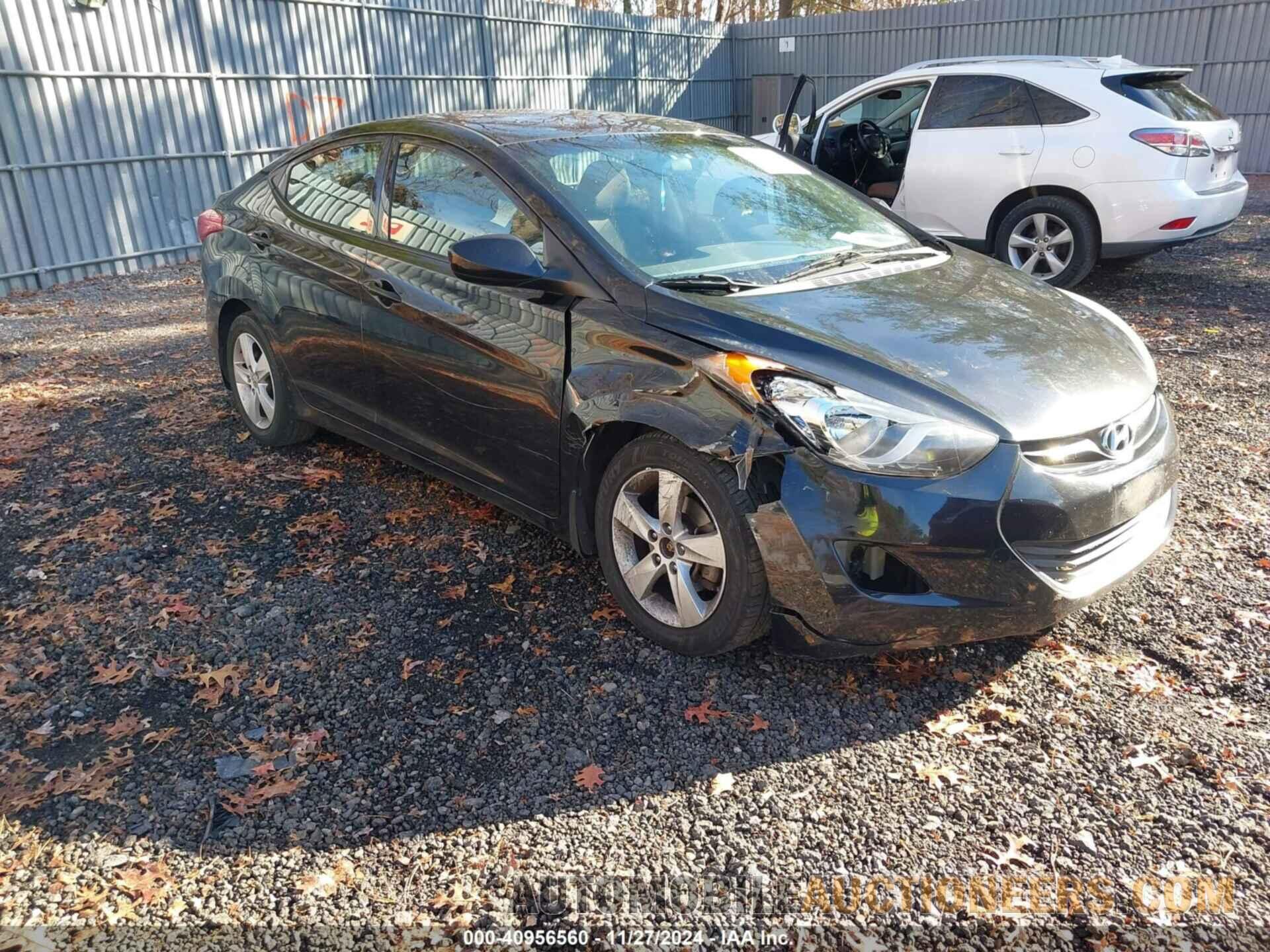 5NPDH4AE3DH406813 HYUNDAI ELANTRA 2013