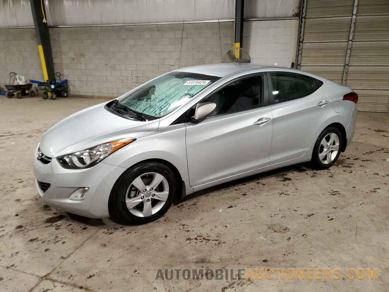 5NPDH4AE3DH418590 HYUNDAI ELANTRA 2013