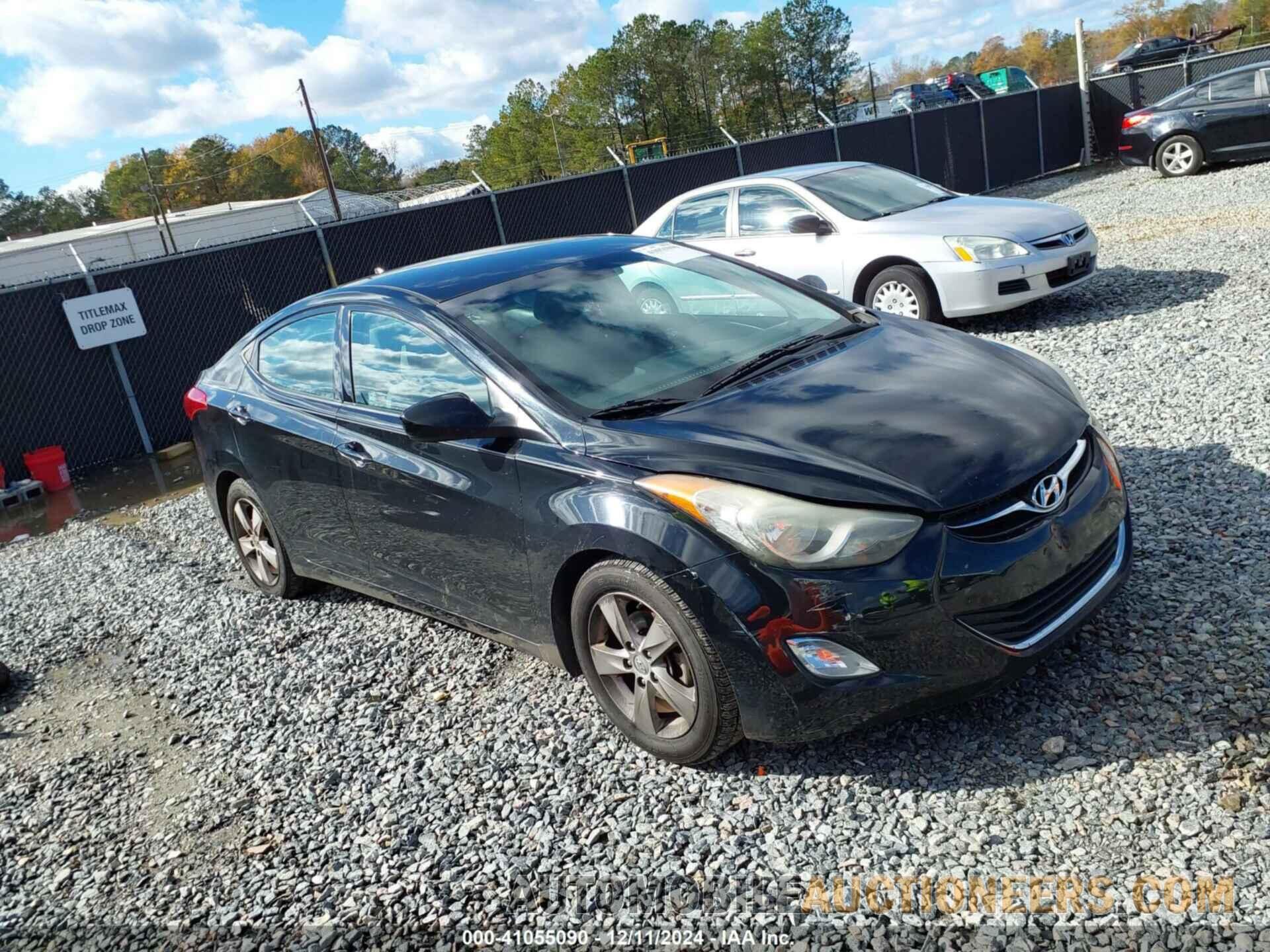 5NPDH4AE3DH427905 HYUNDAI ELANTRA 2013