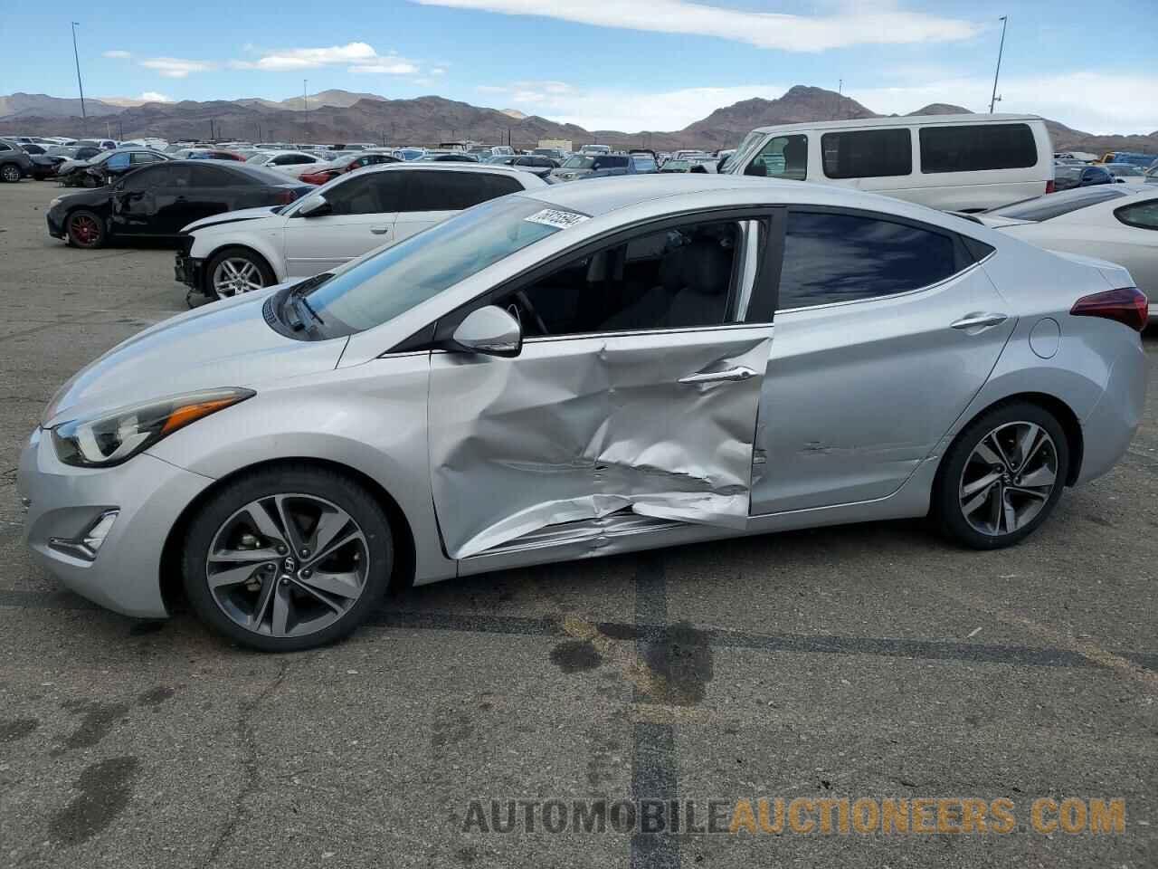 5NPDH4AE3FH555452 HYUNDAI ELANTRA 2015