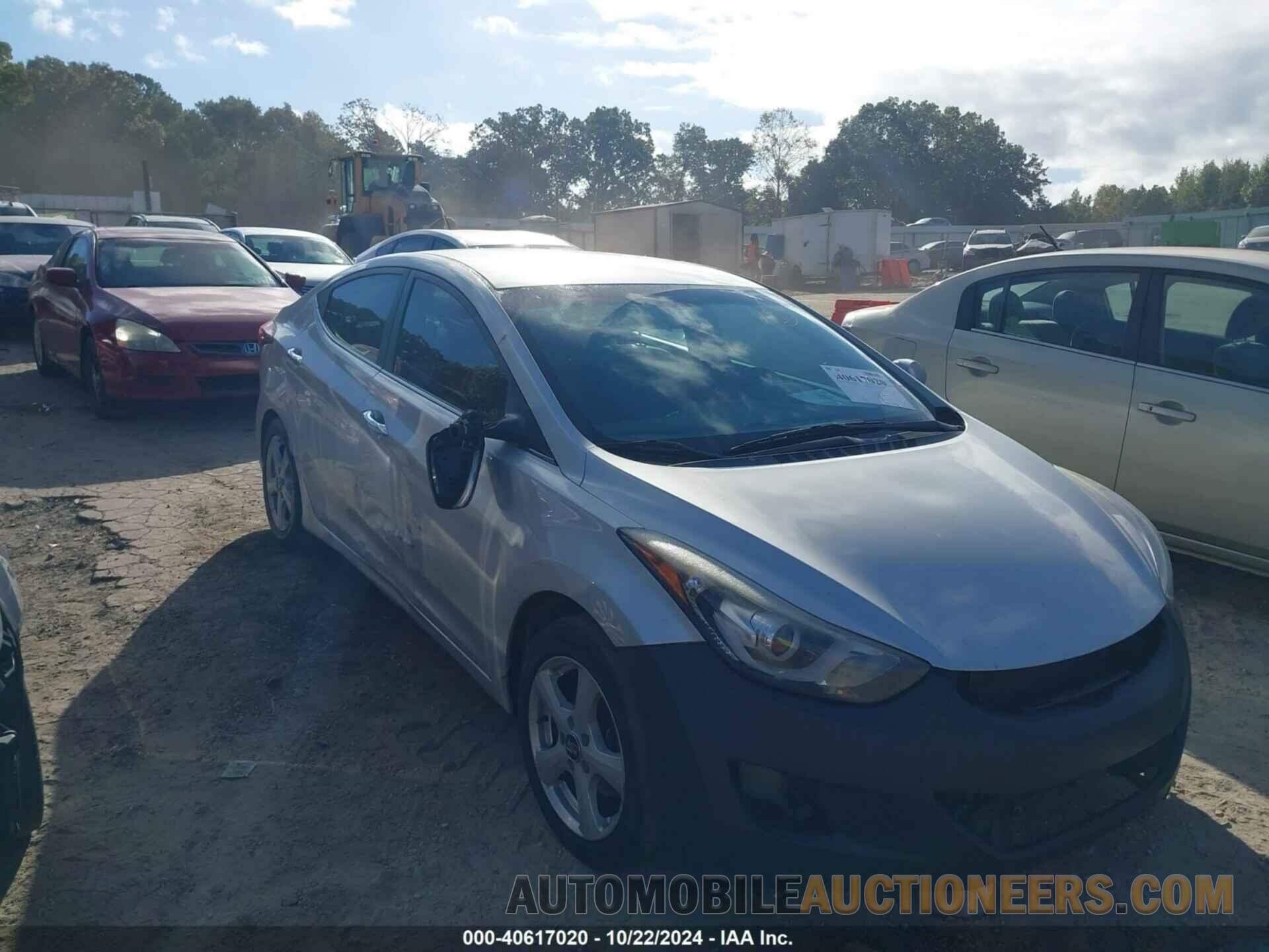 5NPDH4AE3FH612782 HYUNDAI ELANTRA 2015