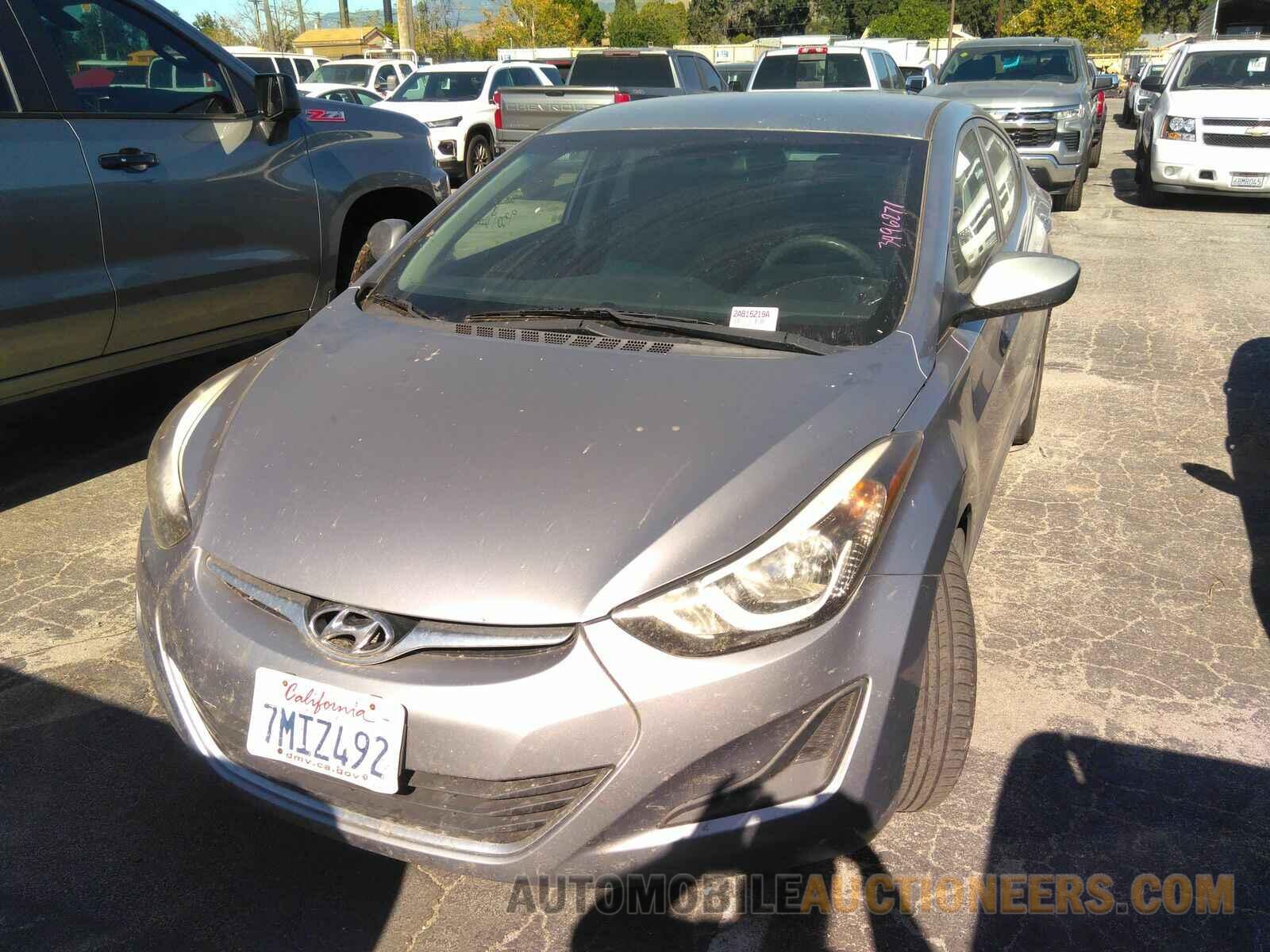 5NPDH4AE3GH695485 Hyundai Elantra 2016