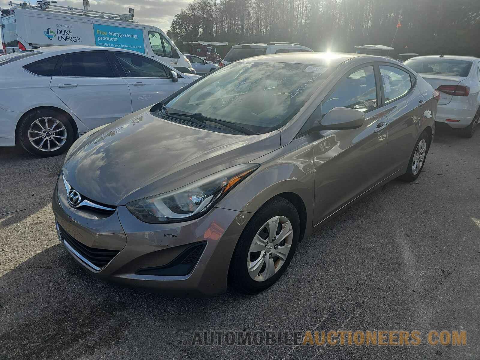 5NPDH4AE3GH700054 Hyundai Elantra SE 2016