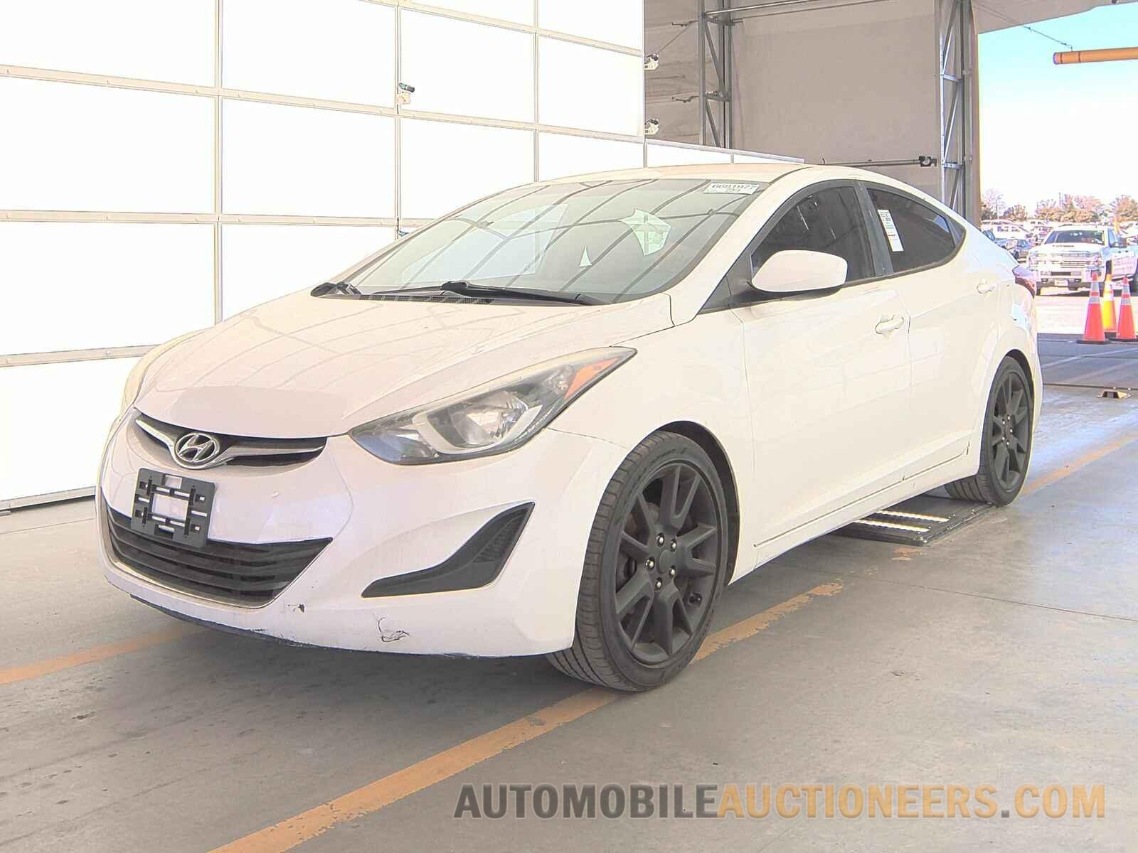 5NPDH4AE3GH755202 Hyundai Elantra SE 2016