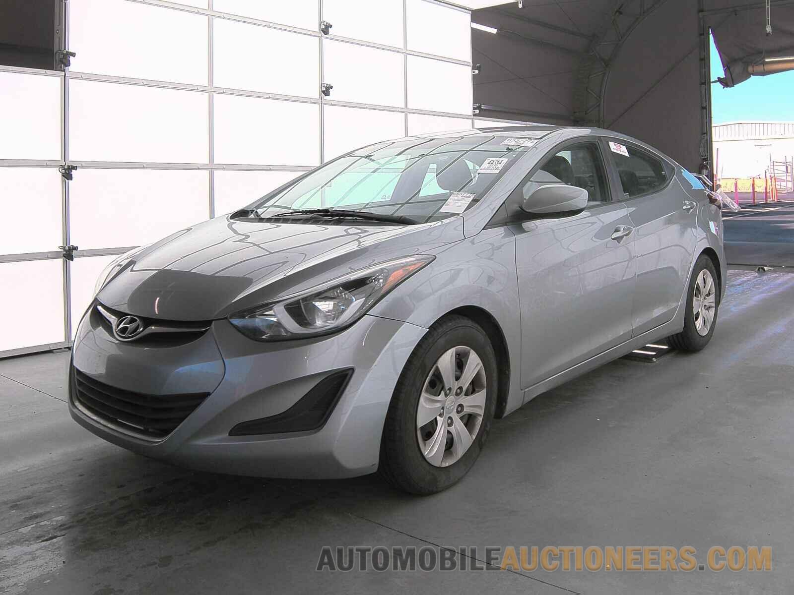 5NPDH4AE3GH784179 Hyundai Elantra SE 2016