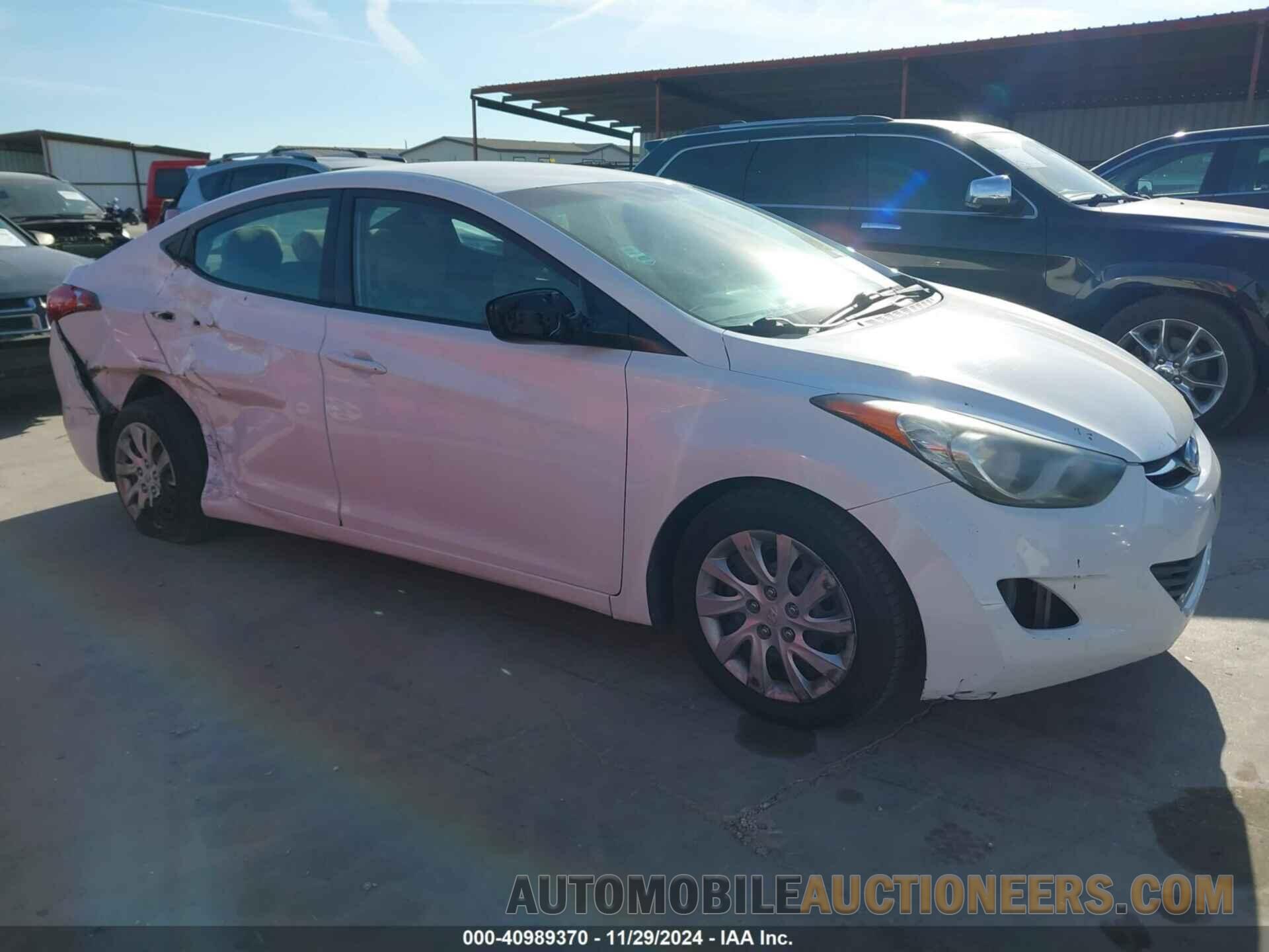 5NPDH4AE4BH044097 HYUNDAI ELANTRA 2011