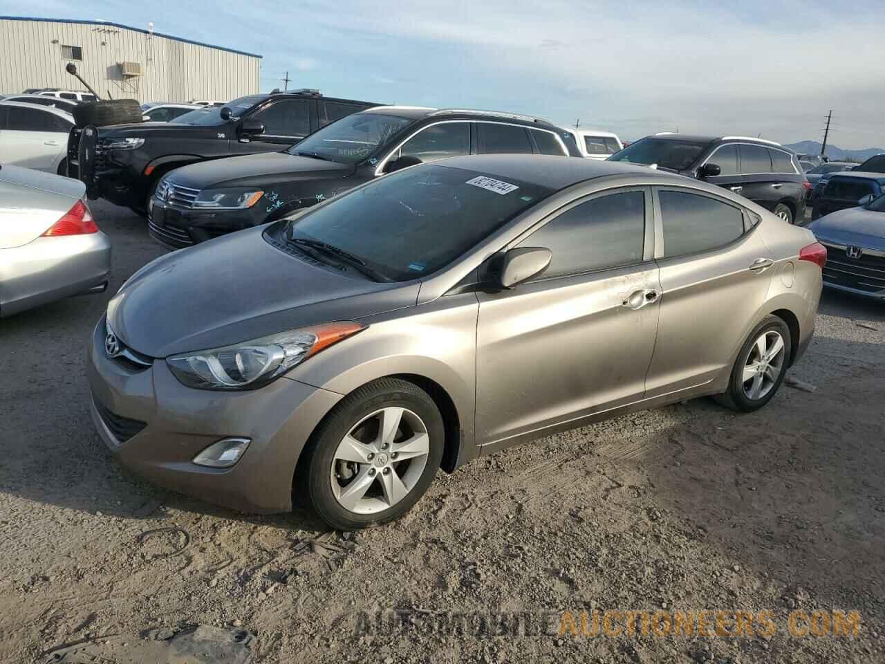 5NPDH4AE4DH186744 HYUNDAI ELANTRA 2013