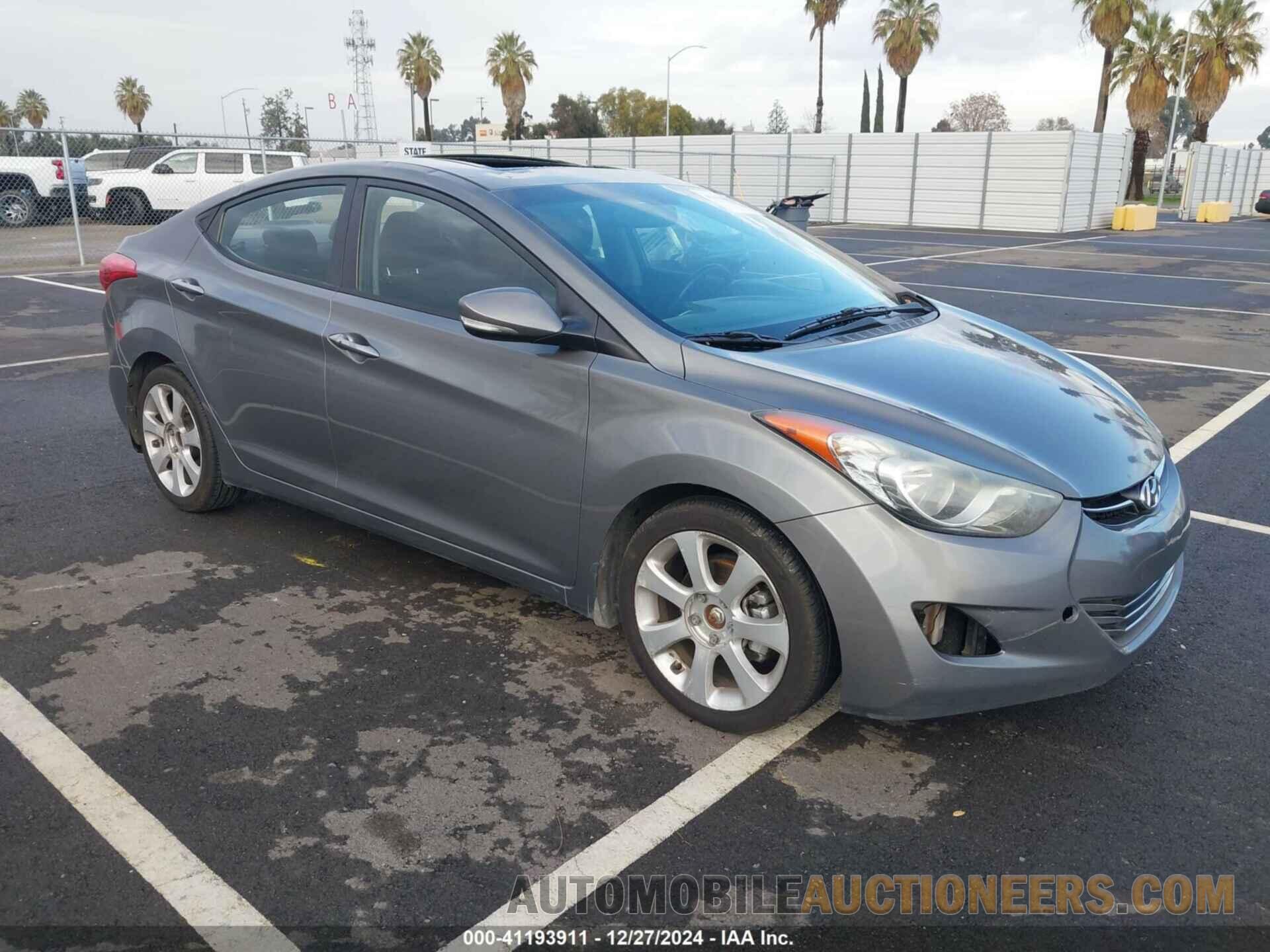 5NPDH4AE4DH276945 HYUNDAI ELANTRA 2013