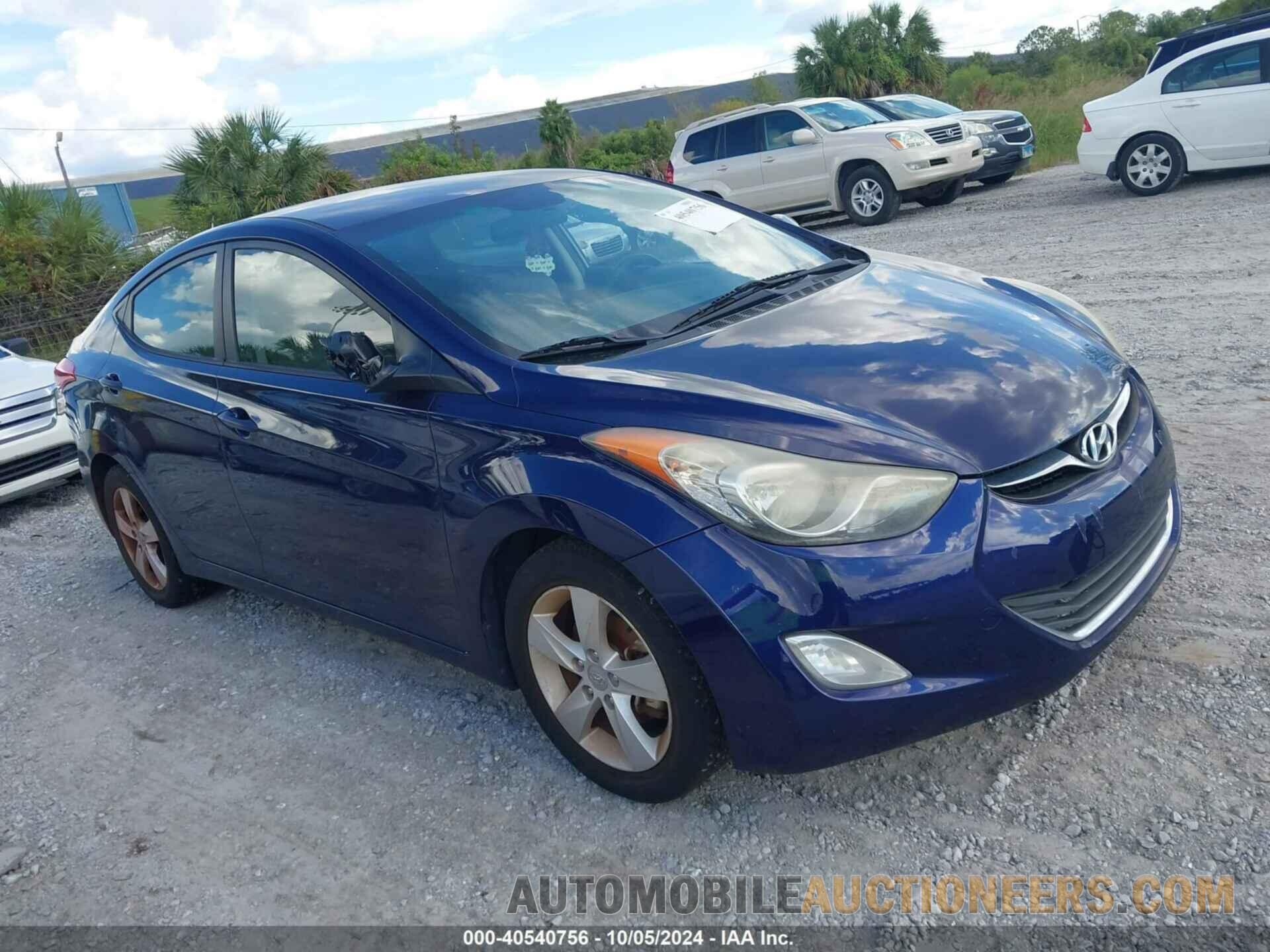 5NPDH4AE4DH281675 HYUNDAI ELANTRA 2013