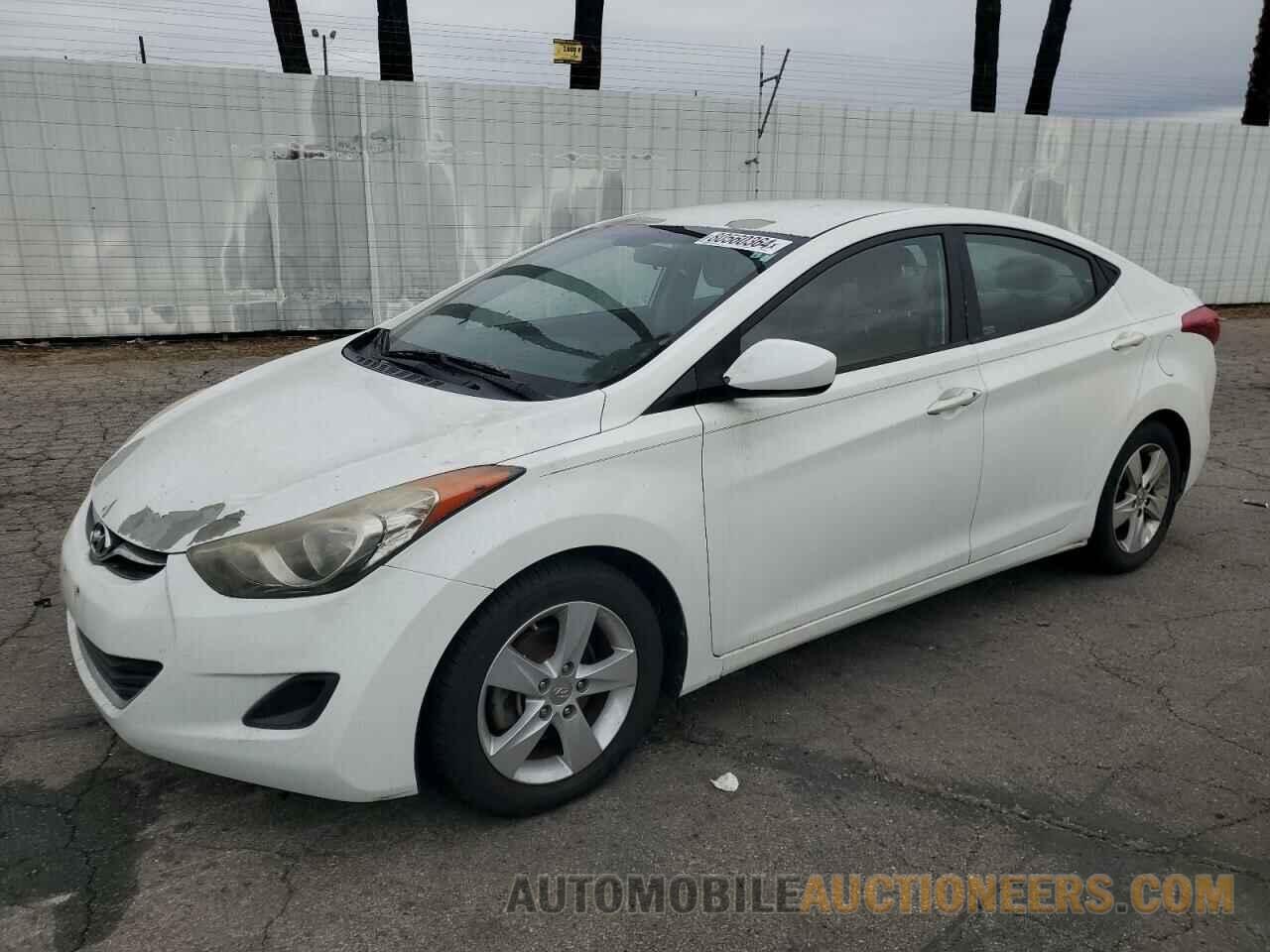 5NPDH4AE4DH286620 HYUNDAI ELANTRA 2013