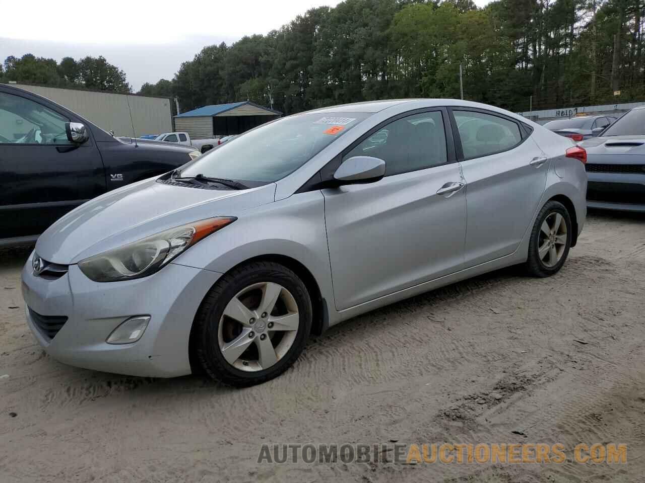 5NPDH4AE4DH288996 HYUNDAI ELANTRA 2013