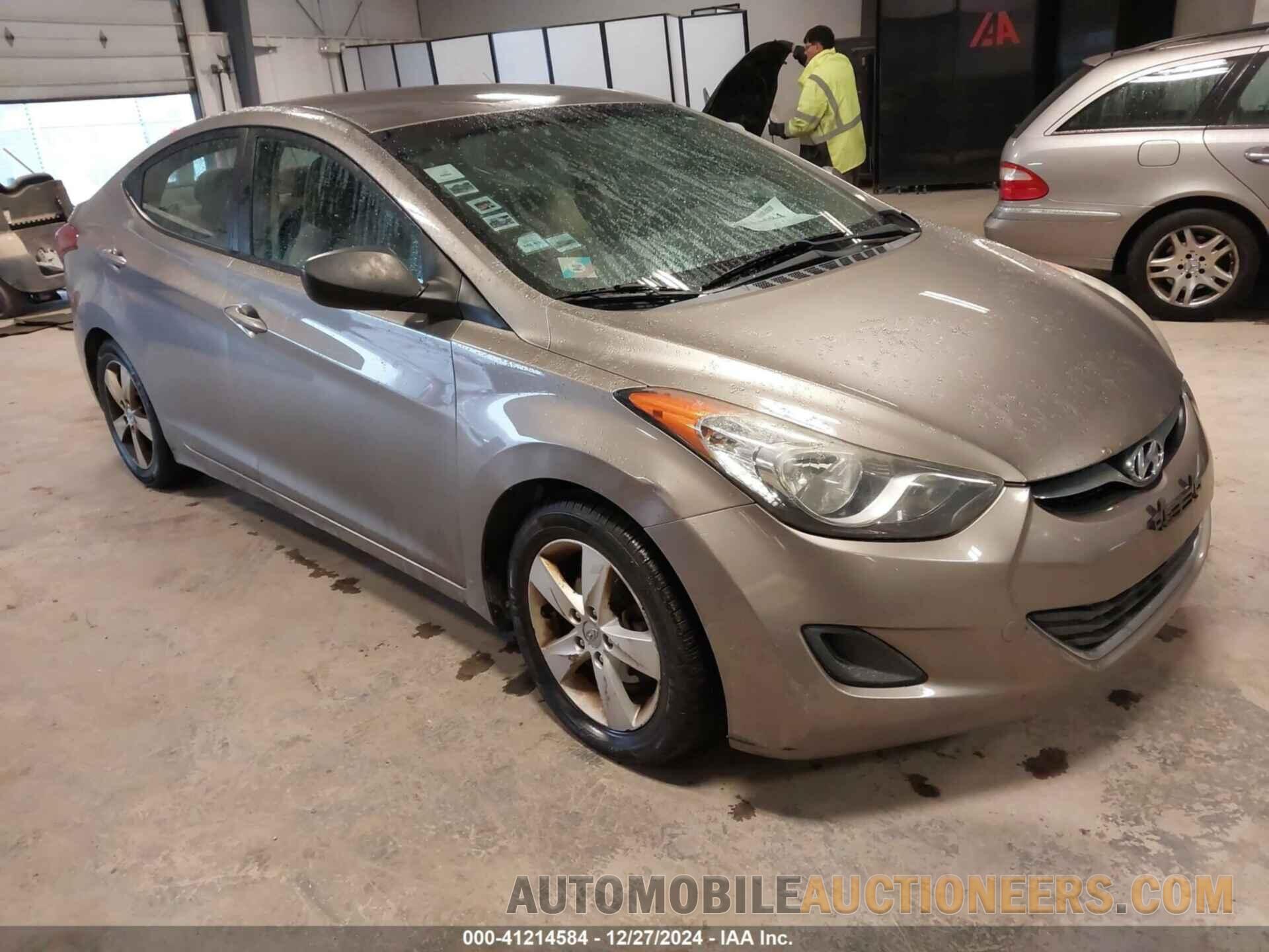 5NPDH4AE4DH322368 HYUNDAI ELANTRA 2013