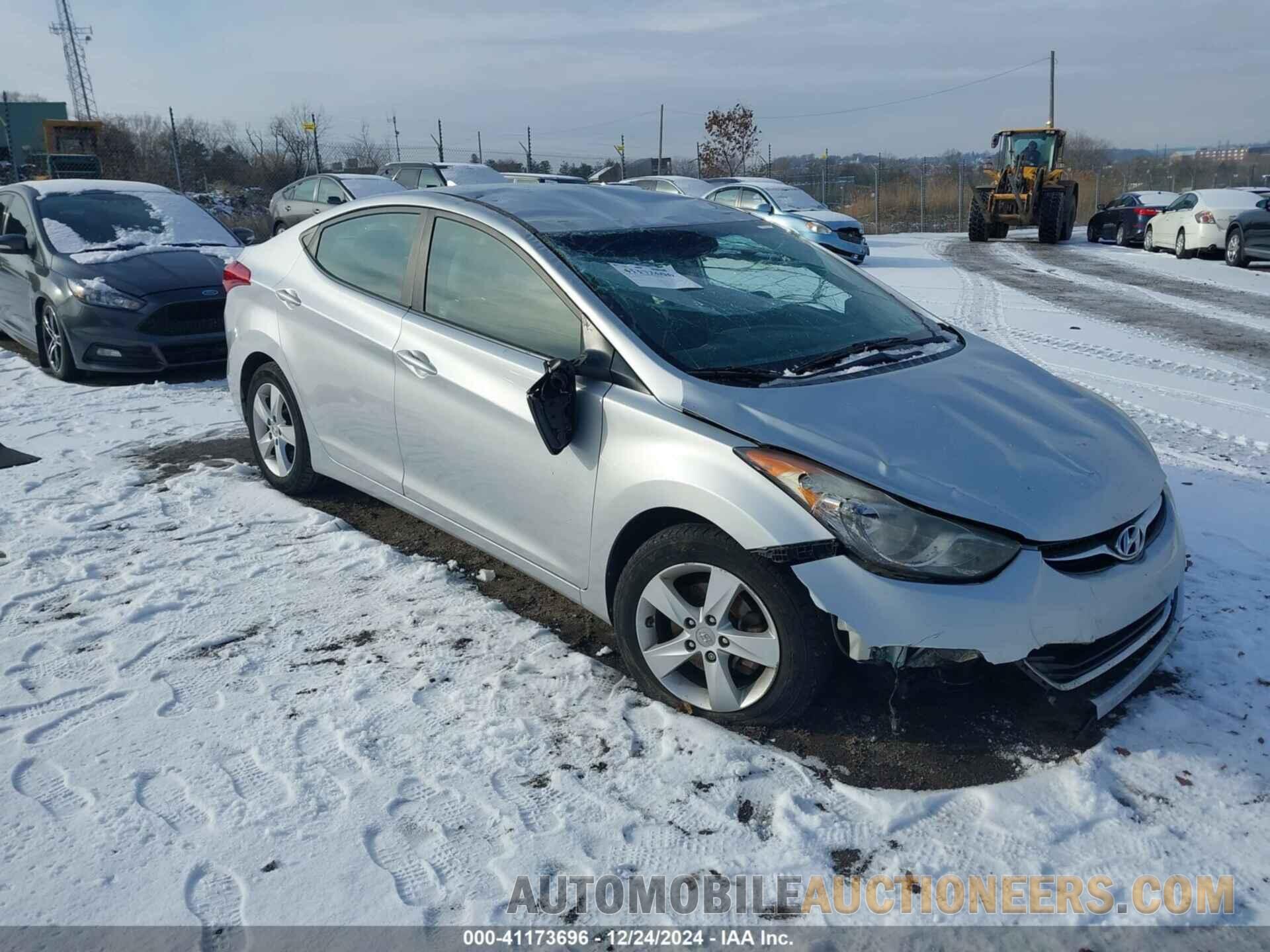 5NPDH4AE4DH326470 HYUNDAI ELANTRA 2013