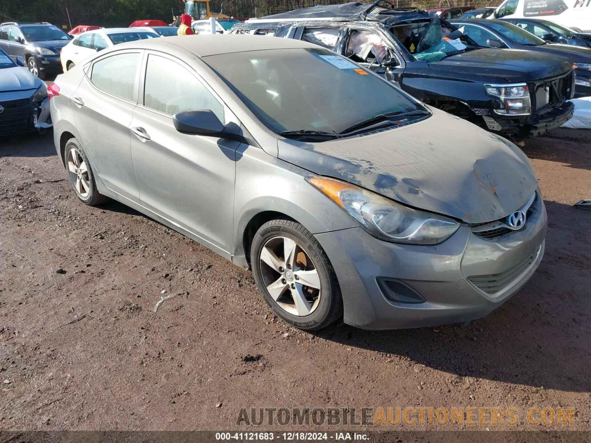 5NPDH4AE4DH357220 HYUNDAI ELANTRA 2013