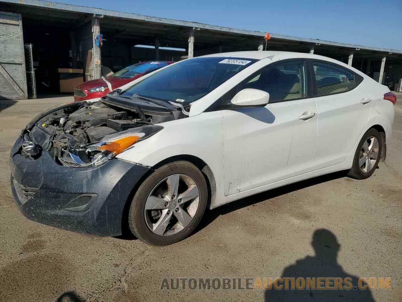 5NPDH4AE4DH367360 HYUNDAI ELANTRA 2013