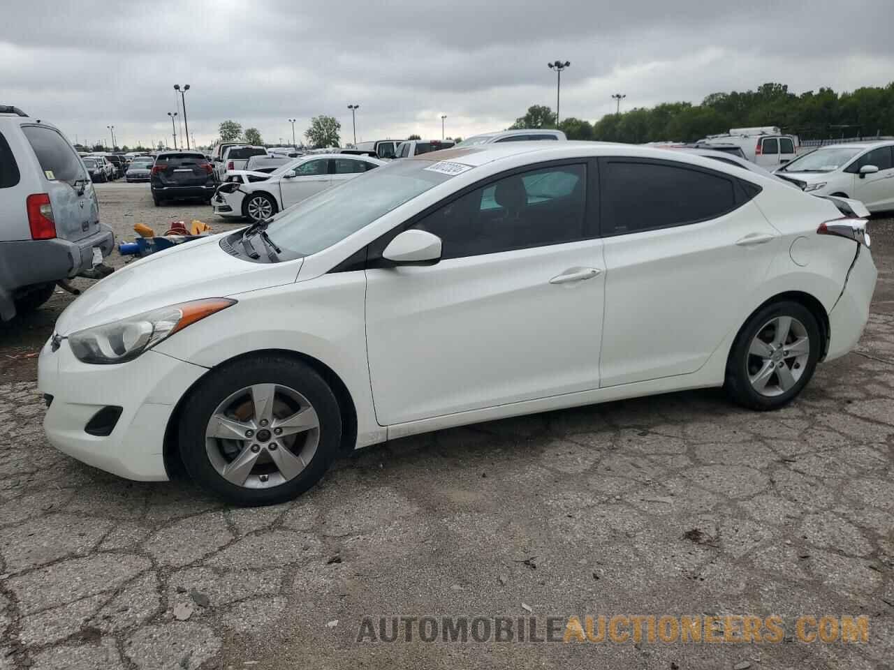 5NPDH4AE4DH372980 HYUNDAI ELANTRA 2013