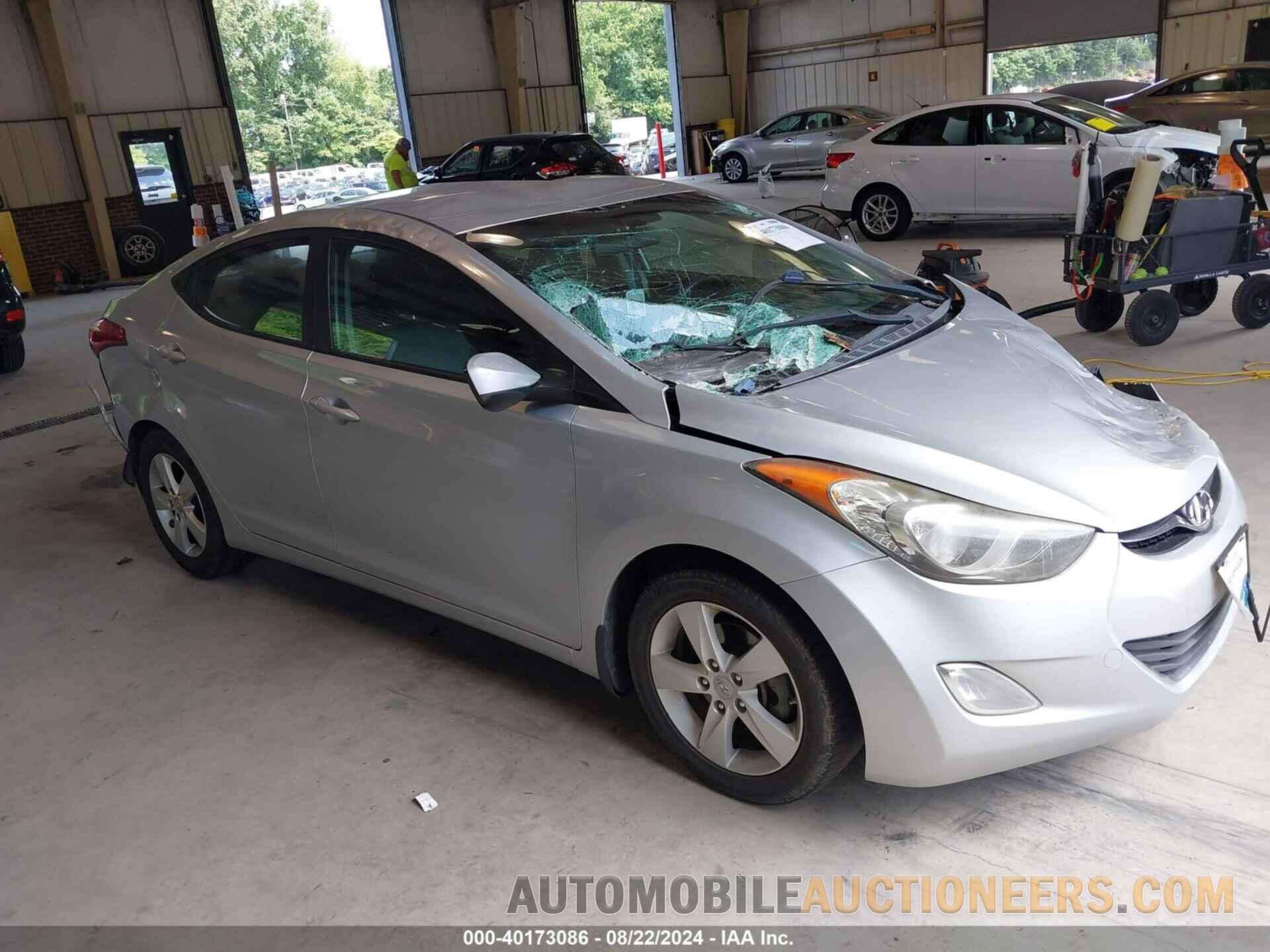 5NPDH4AE4DH390136 HYUNDAI ELANTRA 2013