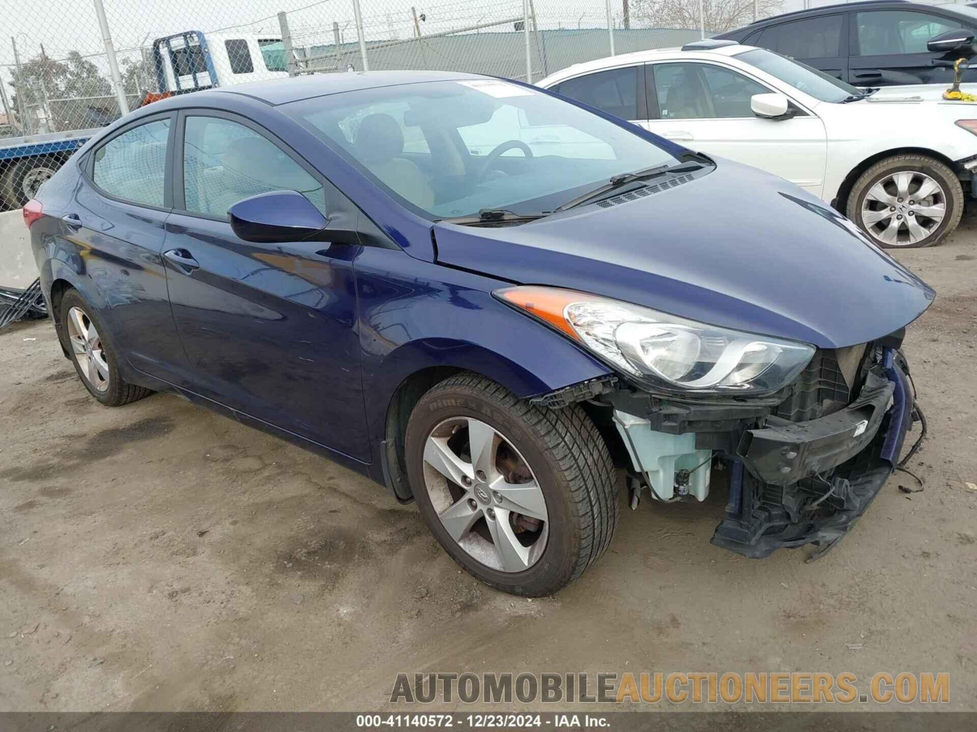 5NPDH4AE4DH405198 HYUNDAI ELANTRA 2013