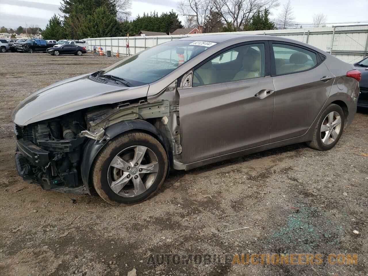 5NPDH4AE4DH446687 HYUNDAI ELANTRA 2013