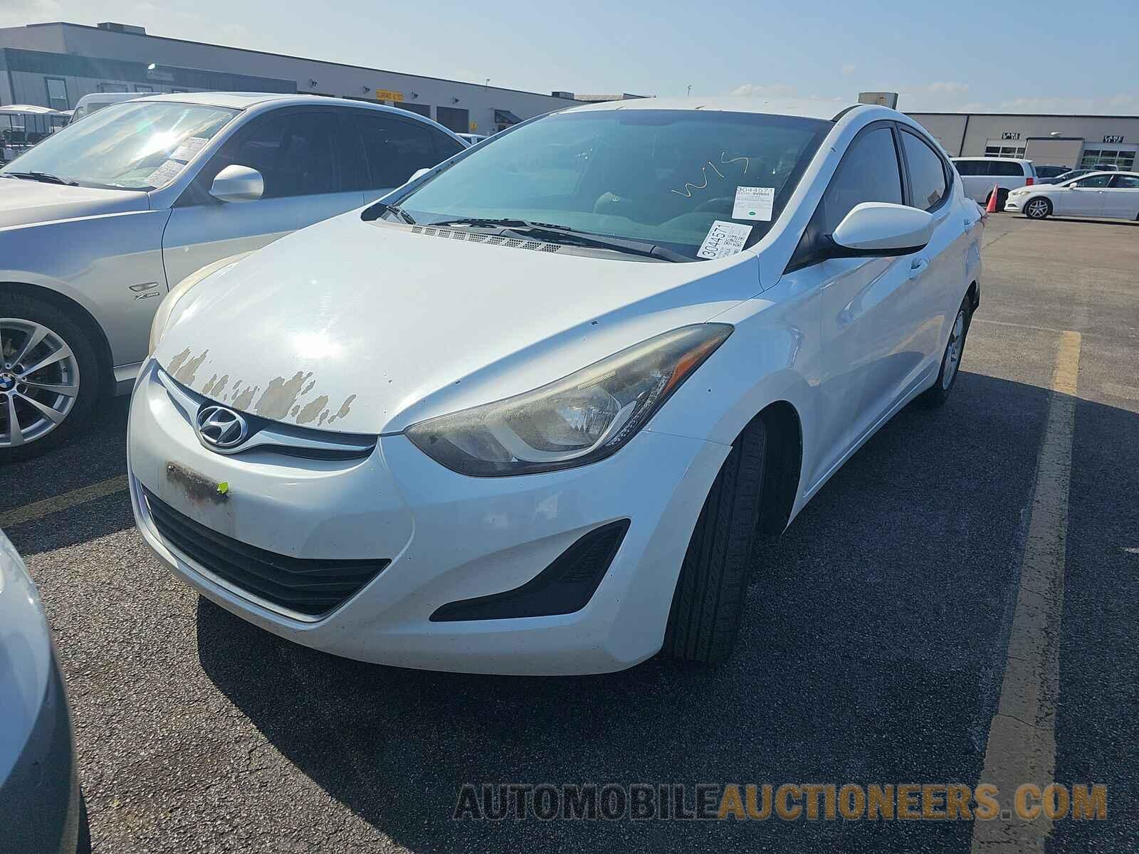 5NPDH4AE4FH562765 Hyundai Elantra SE 2015