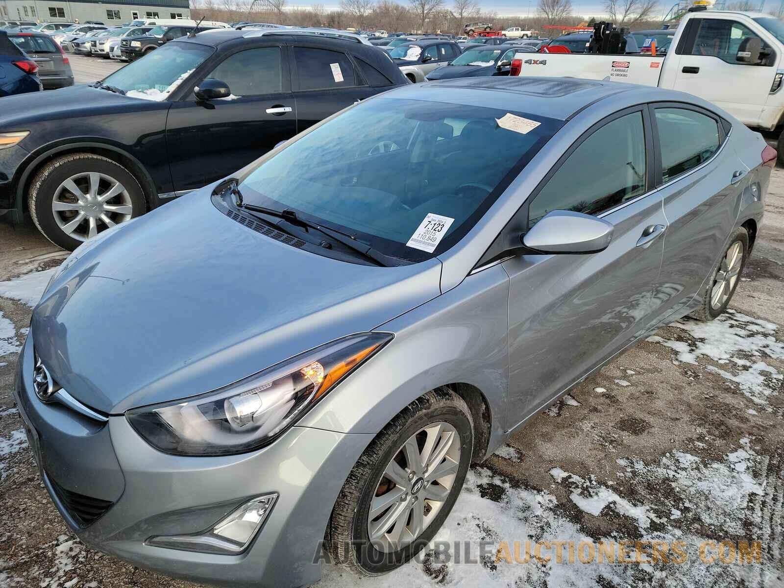 5NPDH4AE4FH575970 Hyundai Elantra SE 2015