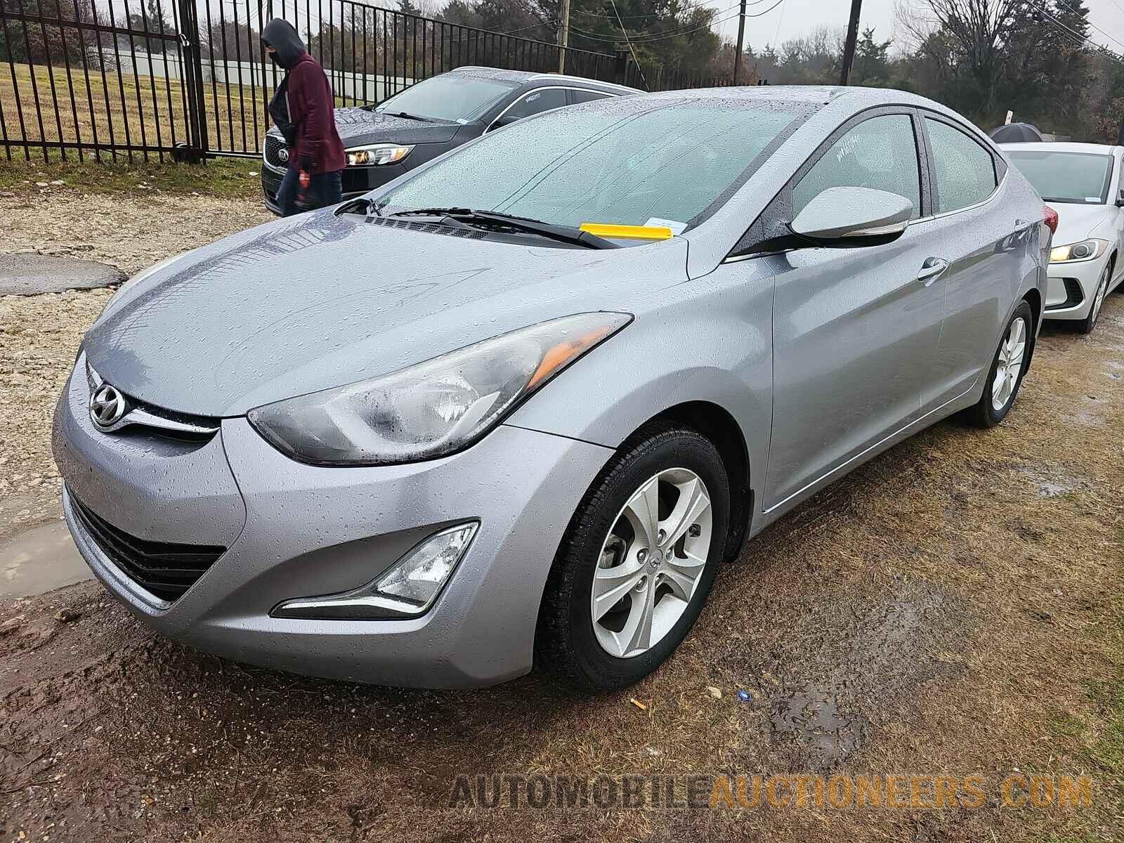 5NPDH4AE4GH733144 Hyundai Elantra 2016