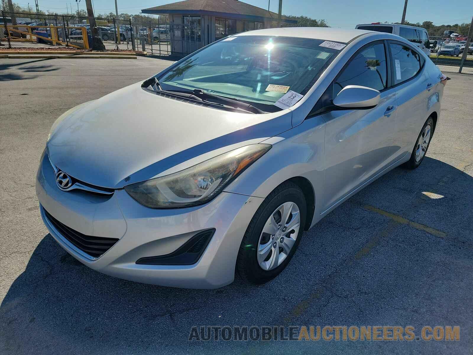 5NPDH4AE4GH767634 Hyundai Elantra SE 2016