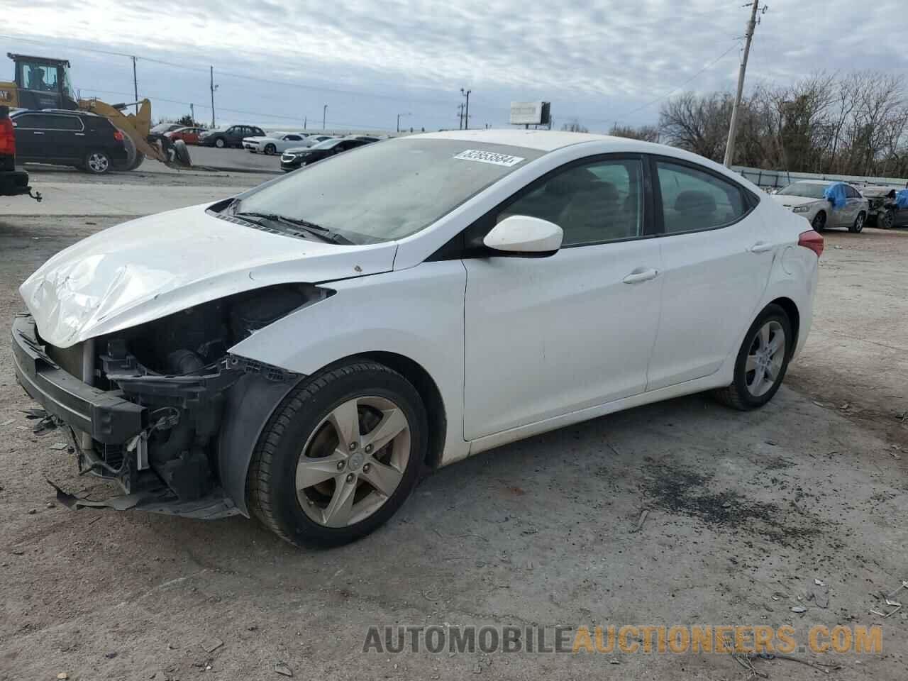 5NPDH4AE5BH001677 HYUNDAI ELANTRA 2011