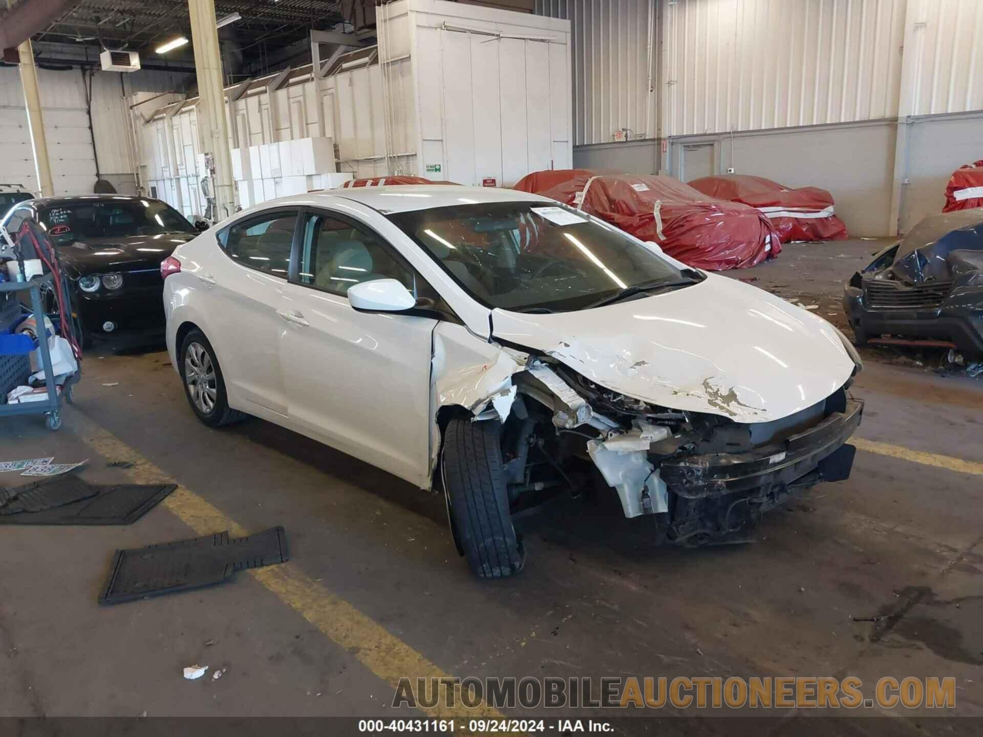 5NPDH4AE5BH023565 HYUNDAI ELANTRA 2011